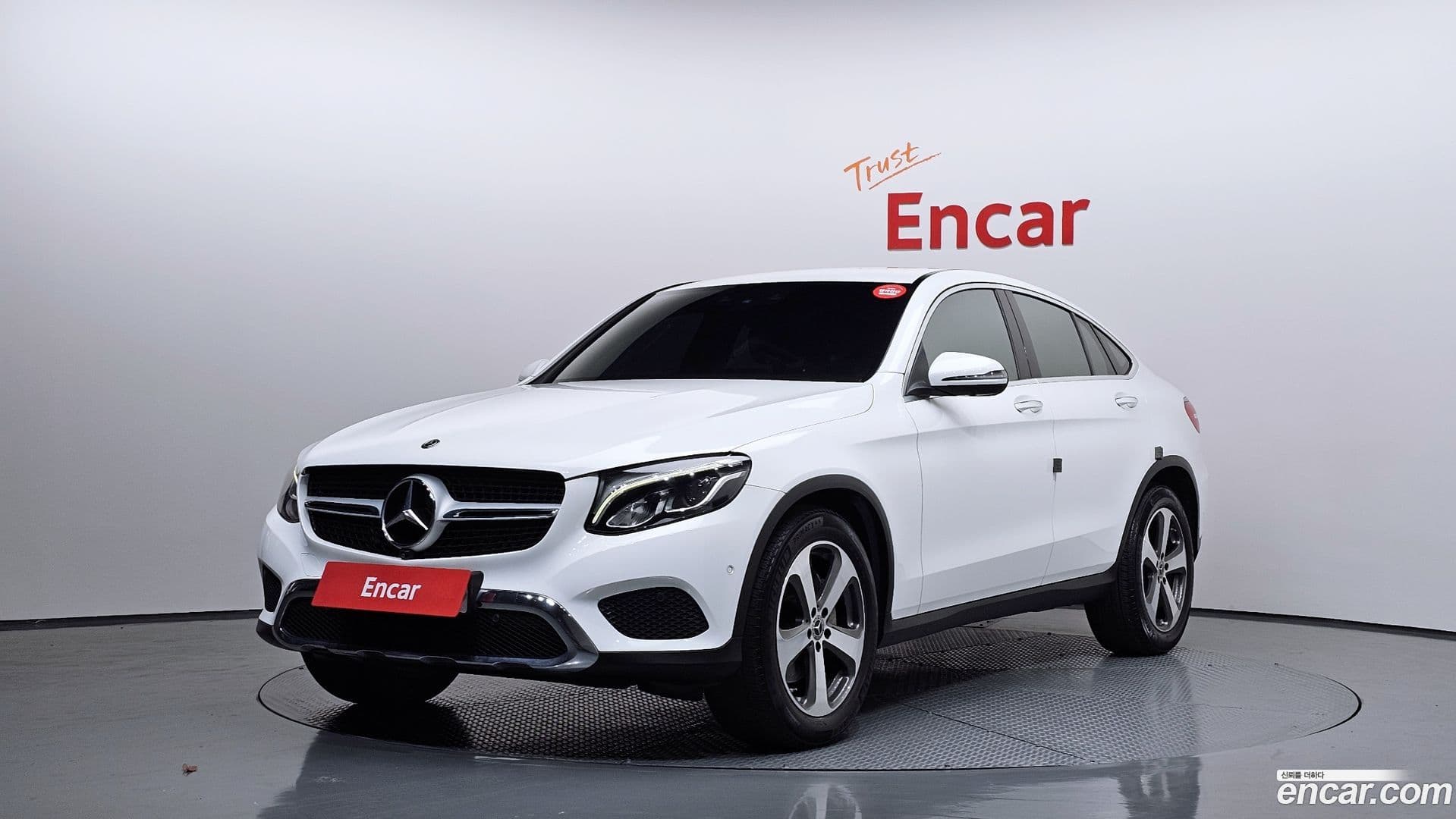 Main__Slider__Photo:GLC-Class Mercedes-Benz 2019.6-0