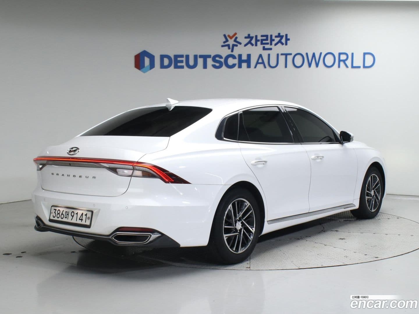 Main__Slider__Photo:Grandeur Hyundai 2020.3-0