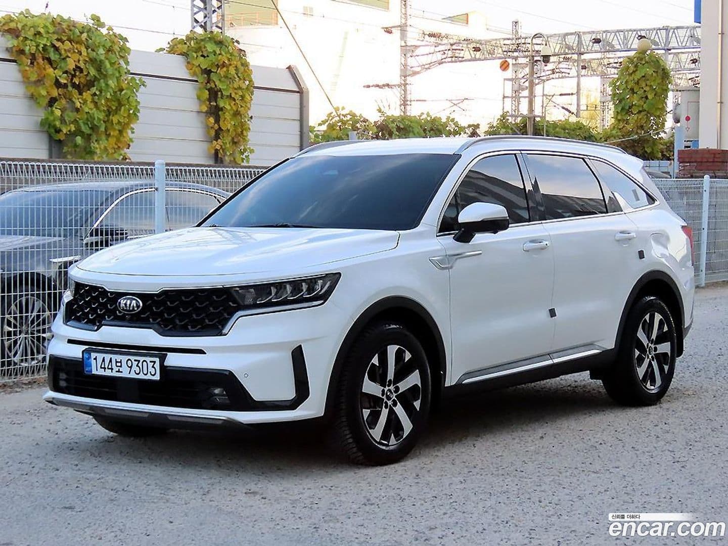 Main__Slider__Photo:Sorento Kia 2020.9-0