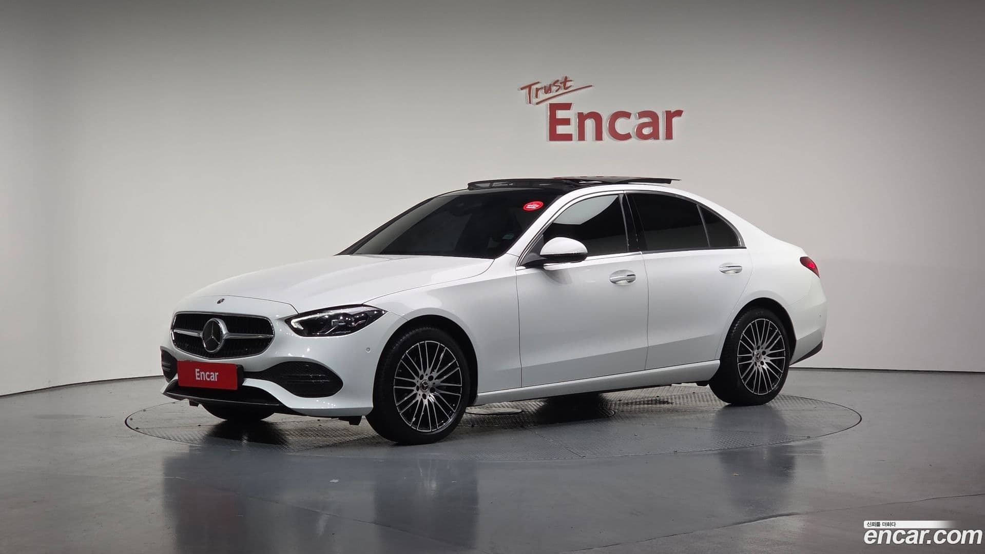 Main__Slider__Photo:C-Class Mercedes-Benz 2024.8-0