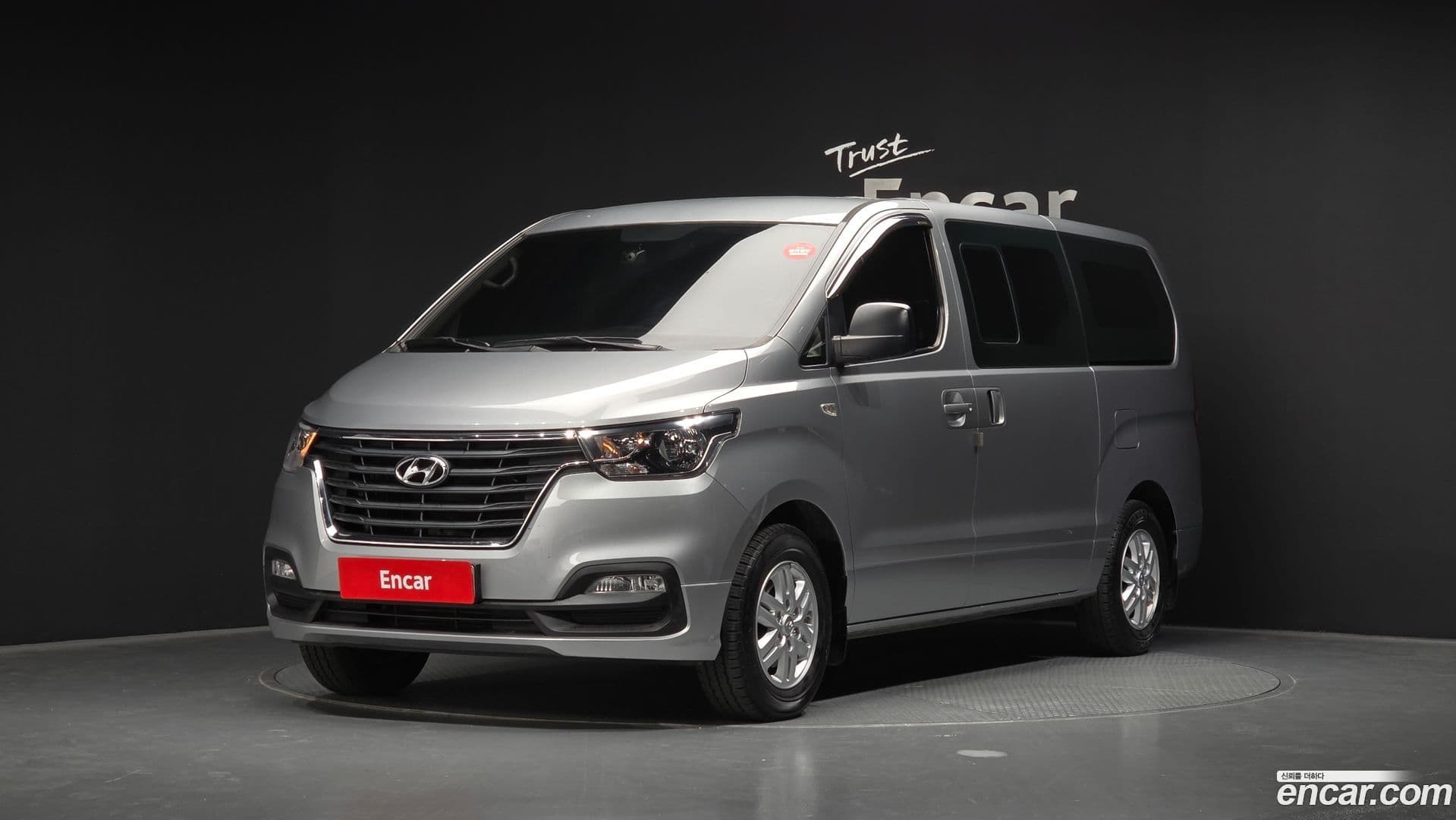 Main__Slider__Photo:Starex Hyundai 2019.9-0