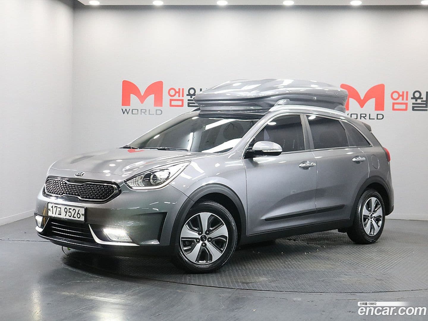 Main__Slider__Photo:Niro Kia 2017.8-0