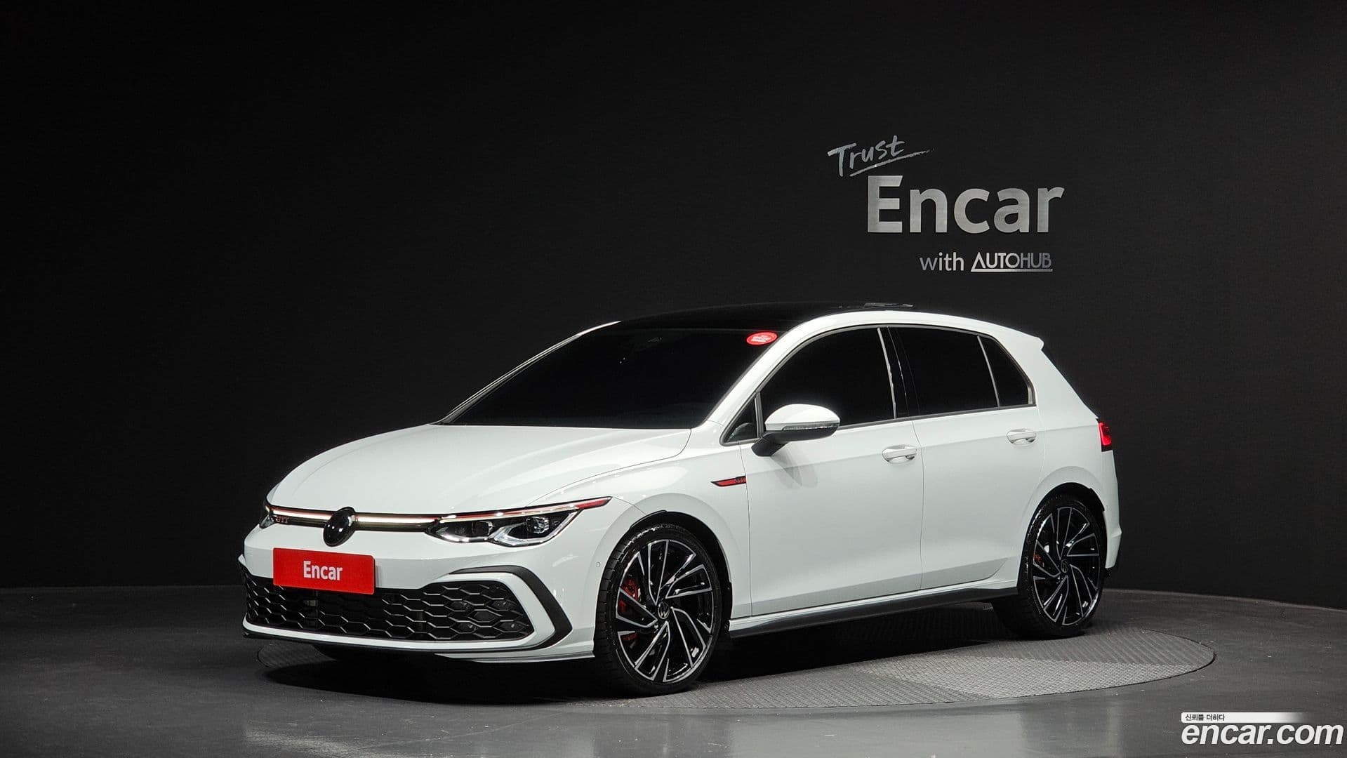 Main__Slider__Photo:Golf Volkswagen 2024.2-0