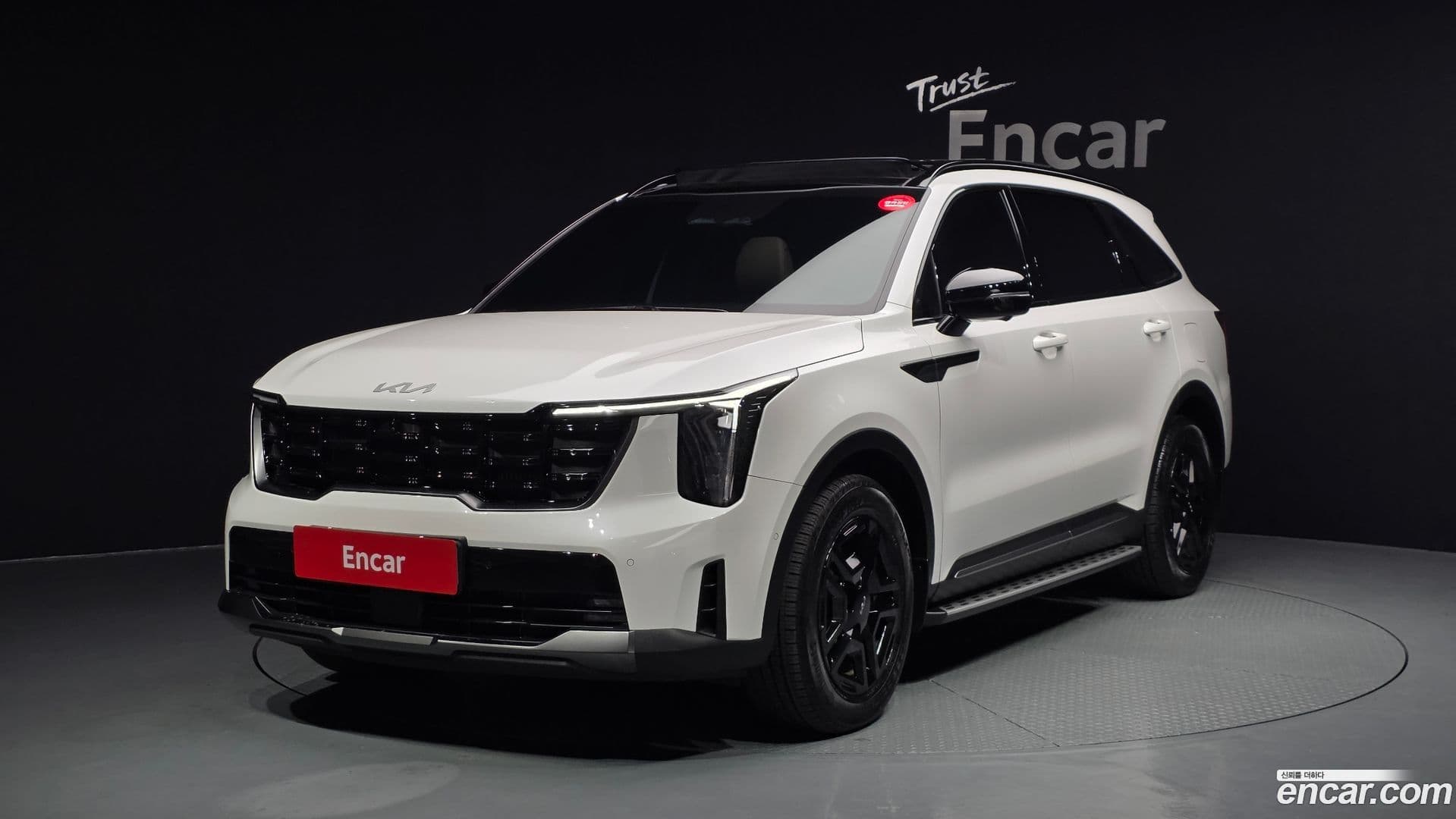 Main__Slider__Photo:Sorento Kia 2023.9-0