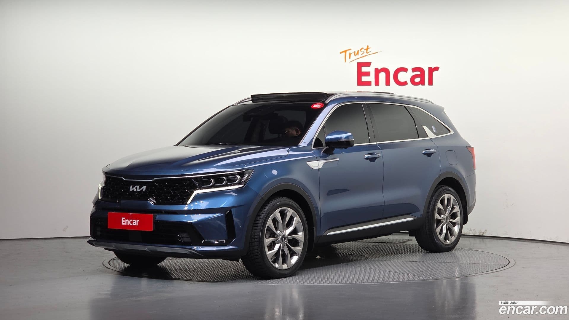 Main__Slider__Photo:Sorento Kia 2021.10-0
