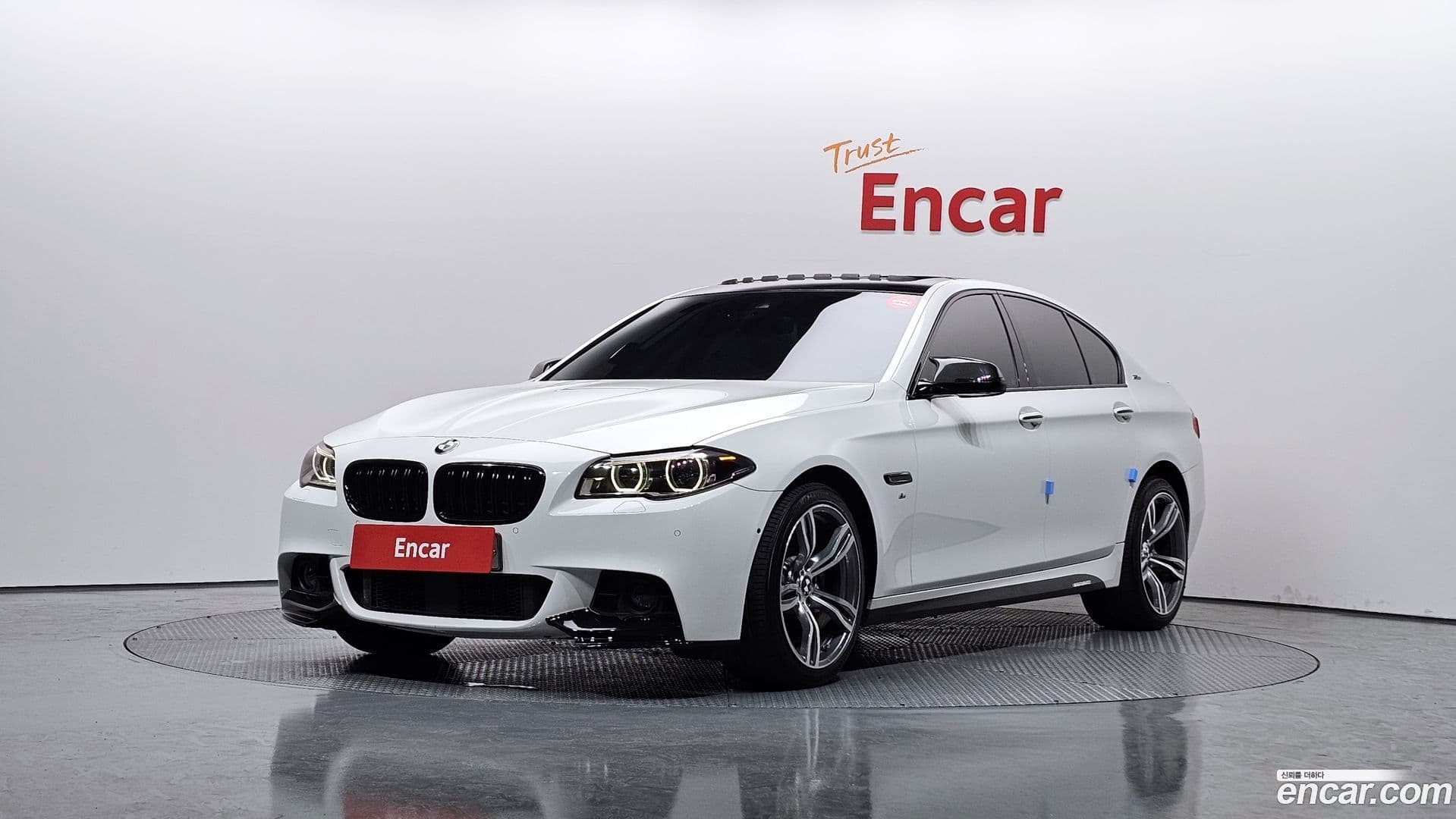 Main__Slider__Photo:5-Series BMW 2016.9-0
