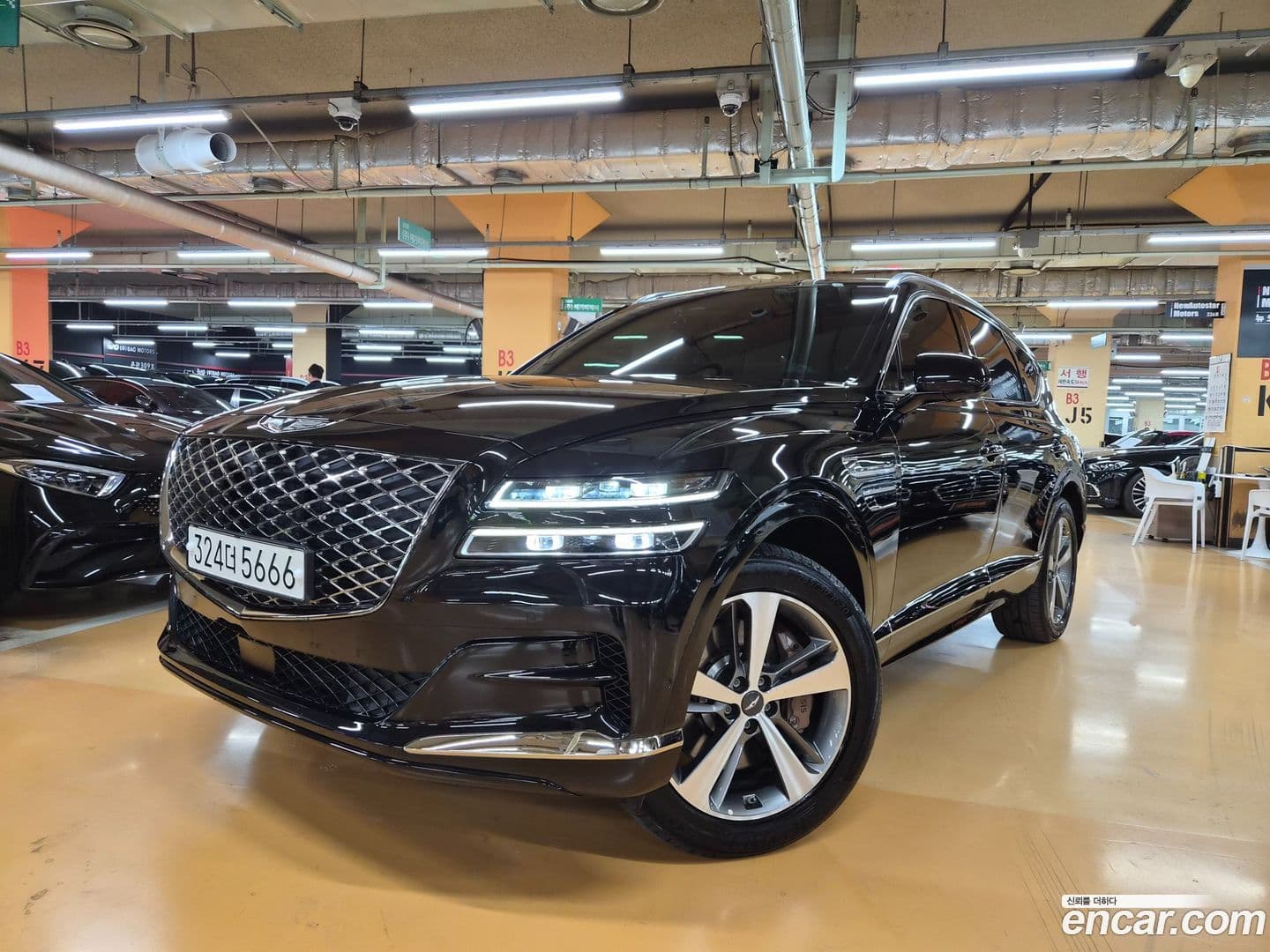 Main__Slider__Photo:GV80 Genesis 2021.10-0
