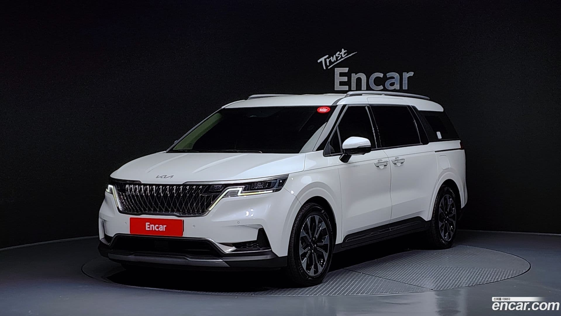 Main__Slider__Photo:Canival Kia 2022.4-0