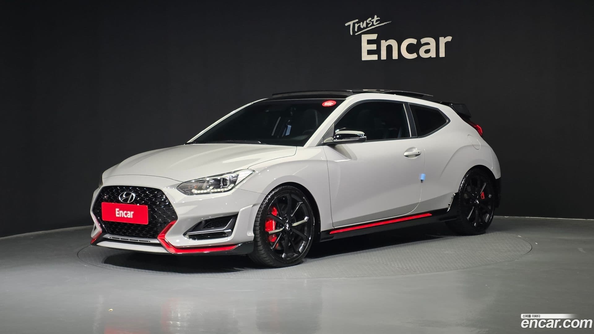 Main__Slider__Photo:Veloster Hyundai 2020.9-0