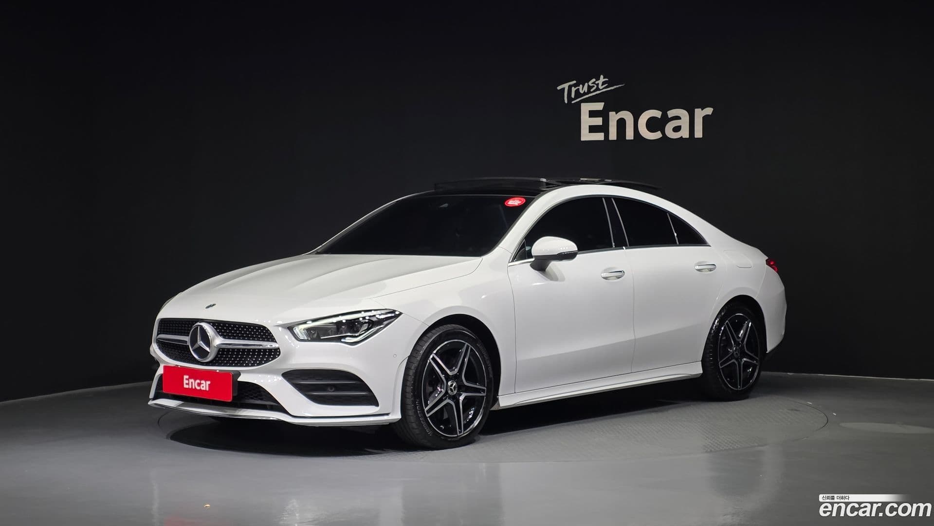 Main__Slider__Photo:CLA-Class Mercedes-Benz 2021.5-0