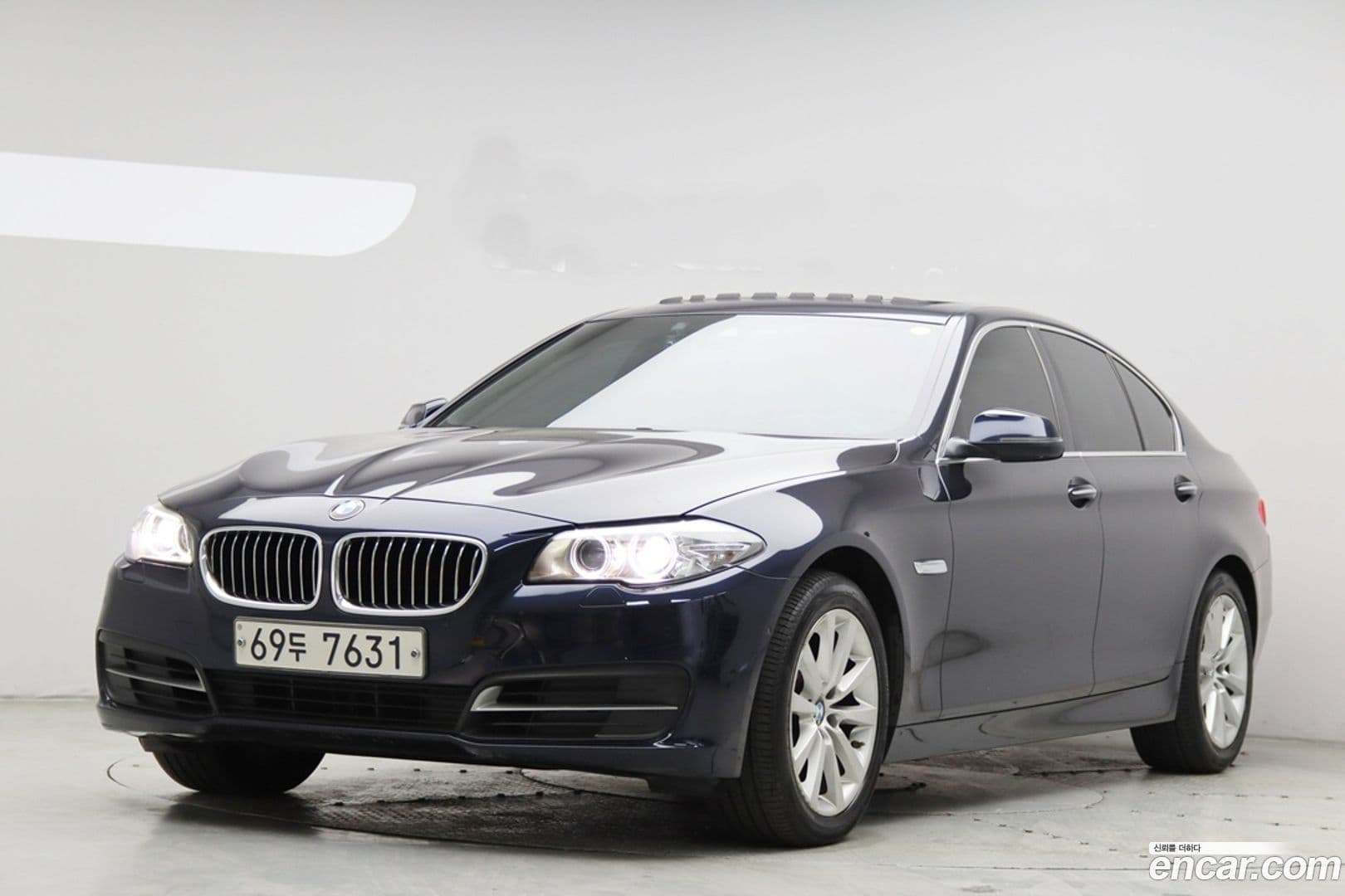 Main__Slider__Photo:5-Series BMW 2015.9-0