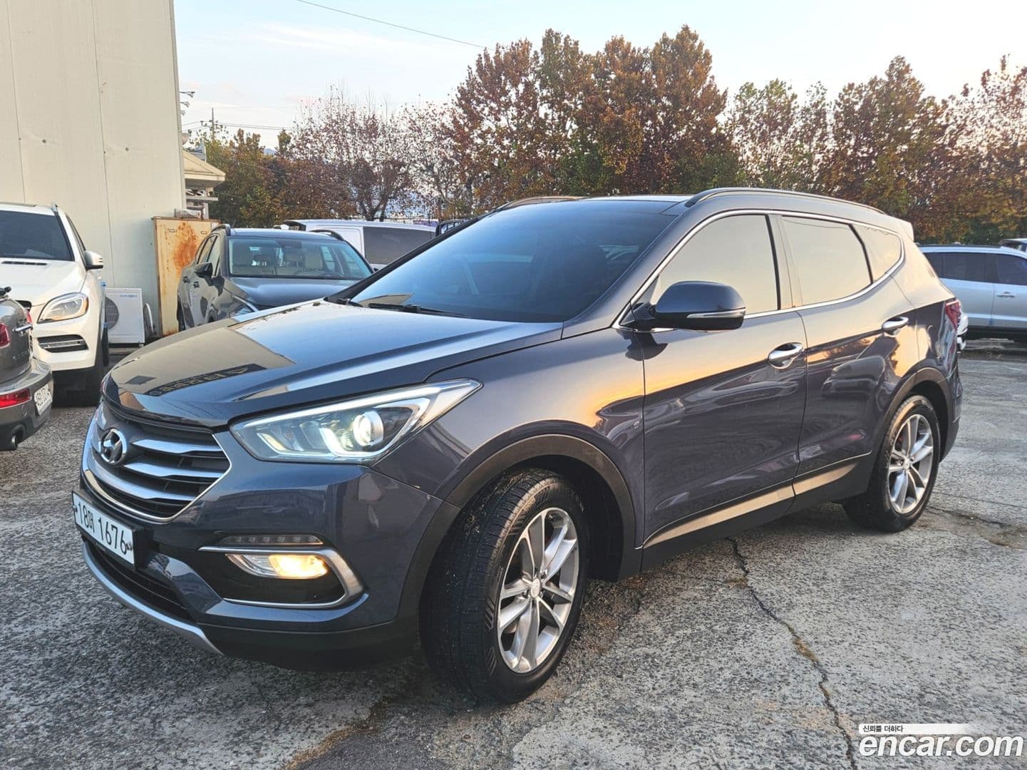 Main__Slider__Photo:Santafe Hyundai 2015.5-0