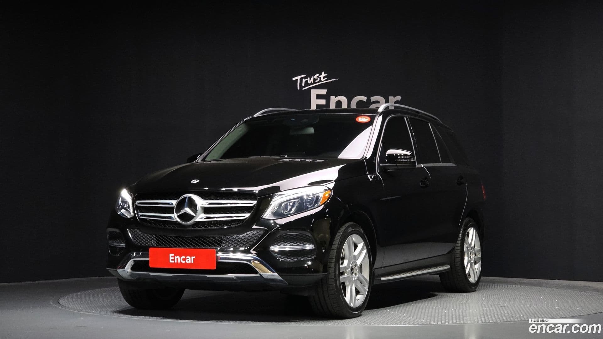 Main__Slider__Photo:GLE-Class Mercedes-Benz 2018.4-0