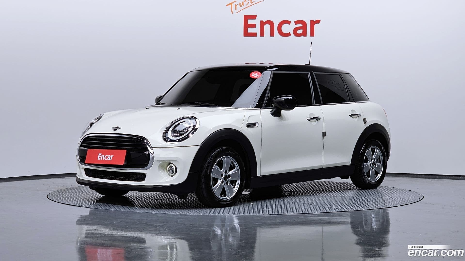Main__Slider__Photo:Cooper Mini 2020.9-0