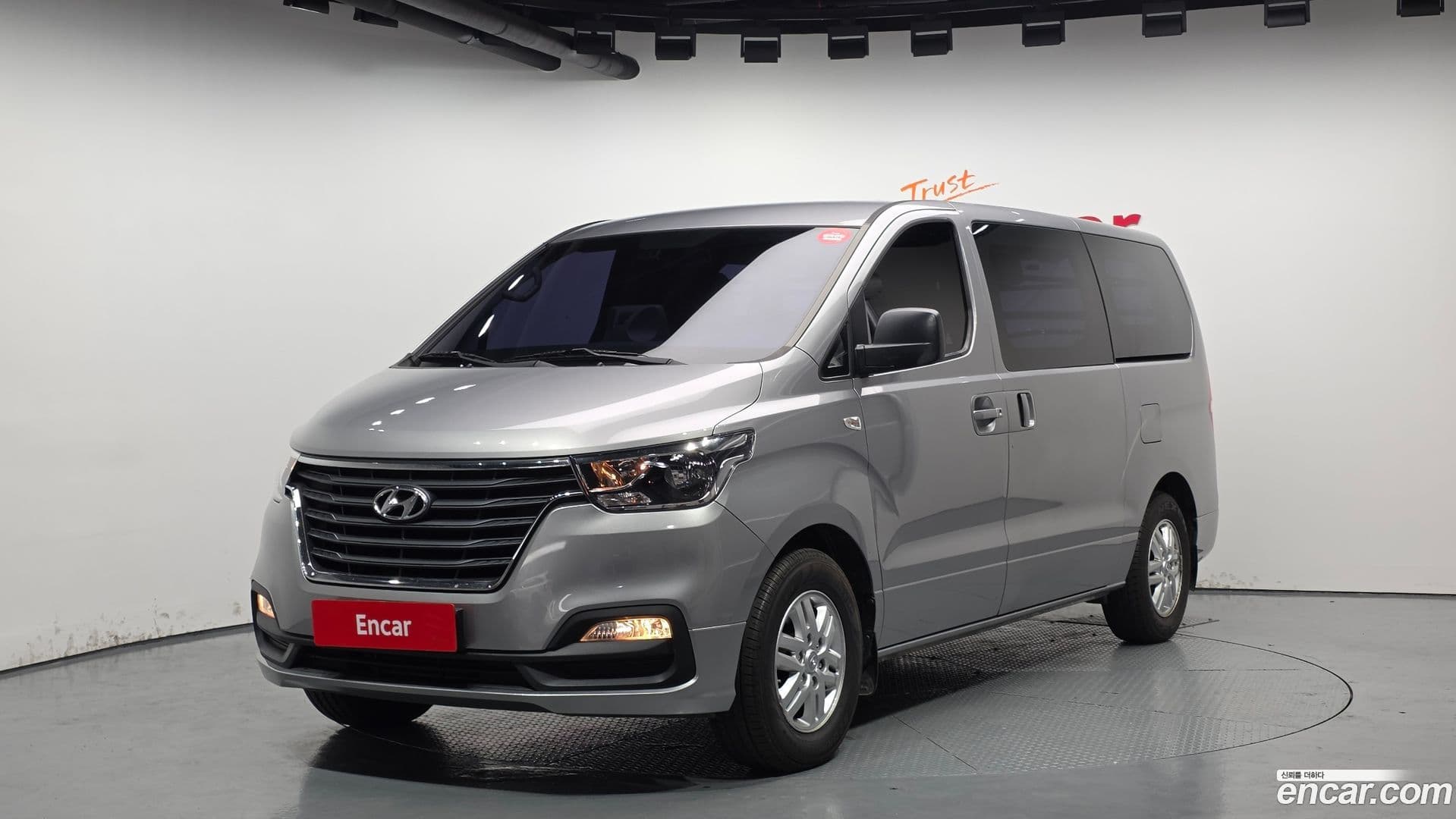 Main__Slider__Photo:Starex Hyundai 2019.4-0