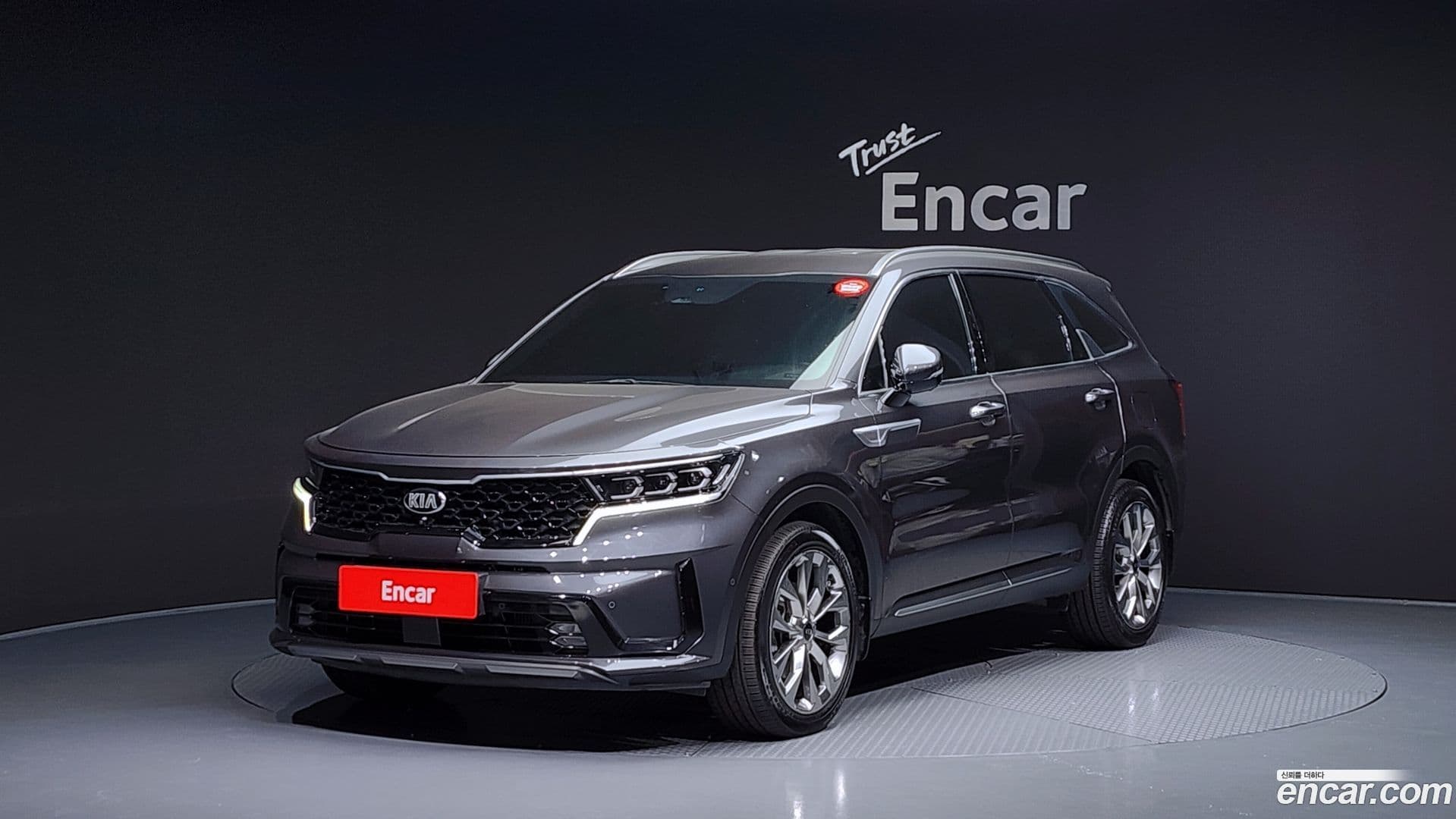 Main__Slider__Photo:Sorento Kia 2020.9-0