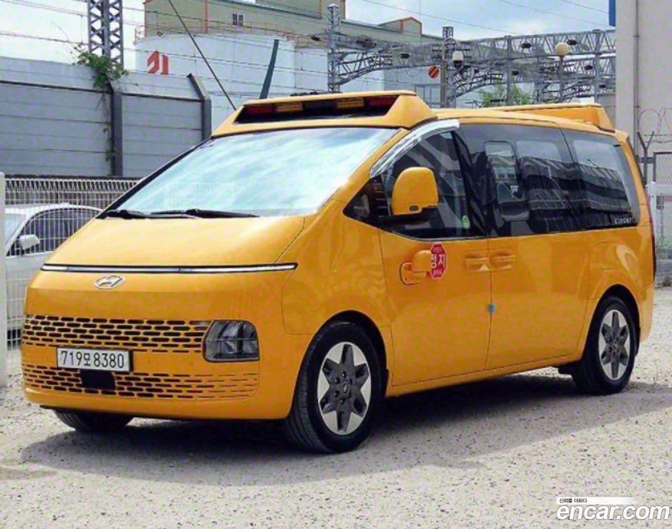Main__Slider__Photo:Staria Hyundai 2023.2-0