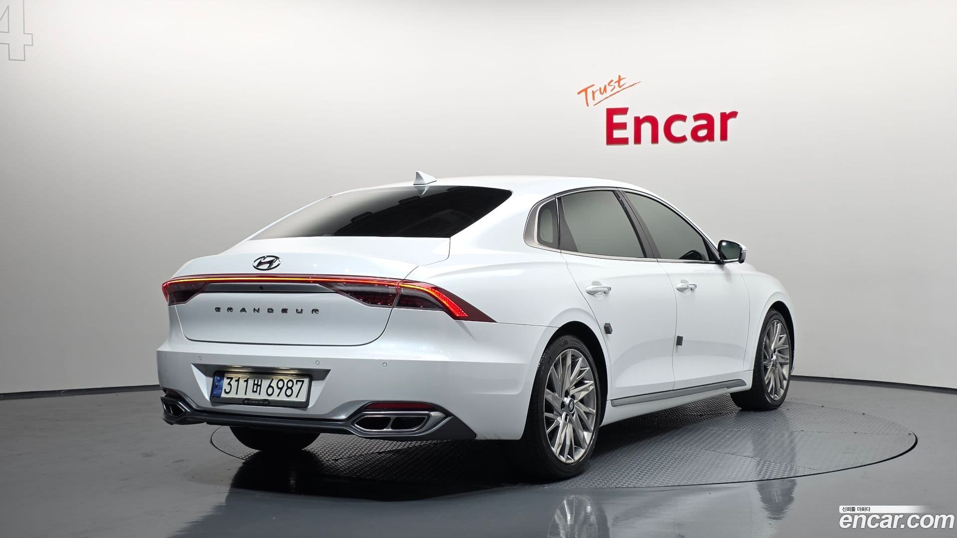 Main__Slider__Photo:Grandeur Hyundai 2020.9-0