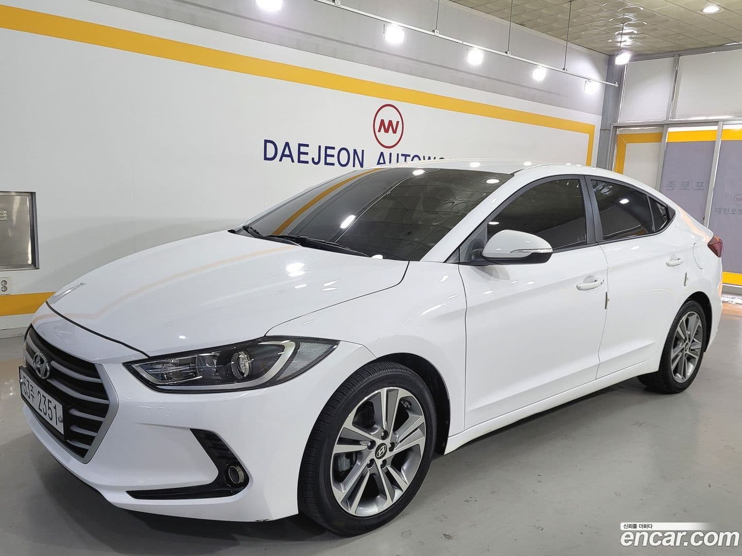 Main__Slider__Photo:AVANTE Hyundai 2018.3-0