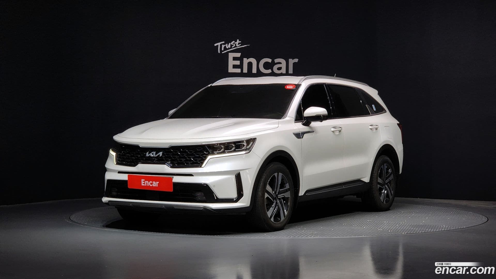 Main__Slider__Photo:Sorento Kia 2021.9-0