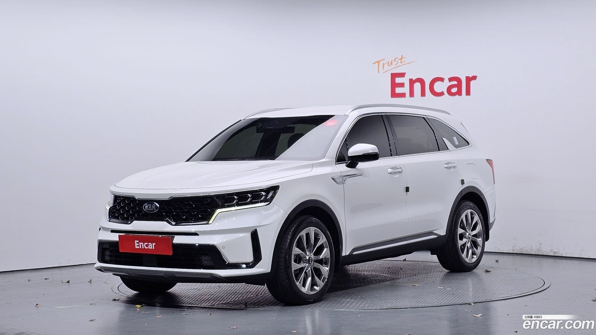 Main__Slider__Photo:Sorento Kia 2021.2-0