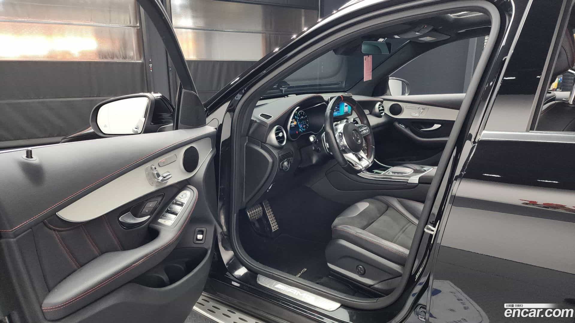 GLC-Class Mercedes-Benz 2022.5-INNER-10