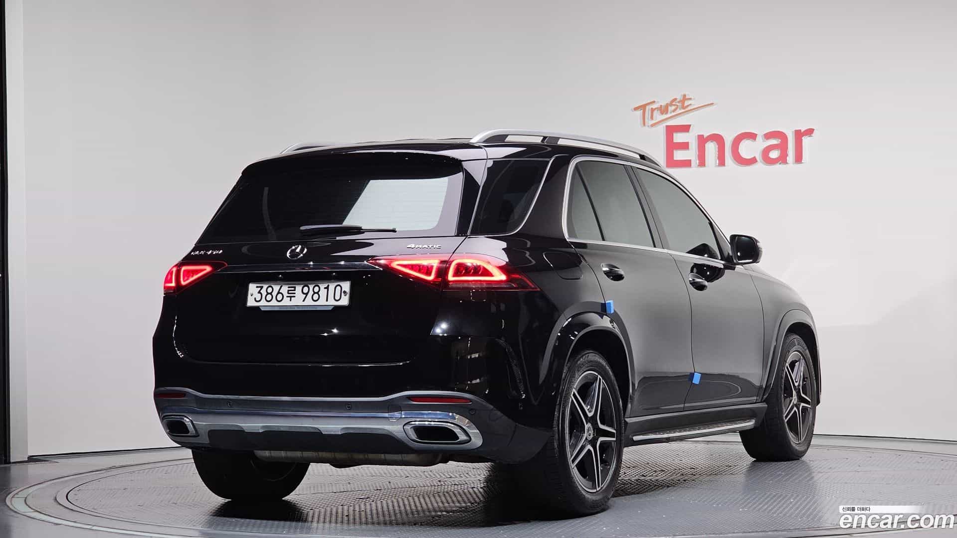GLE-Class Mercedes-Benz 2019.8-OUTER-002