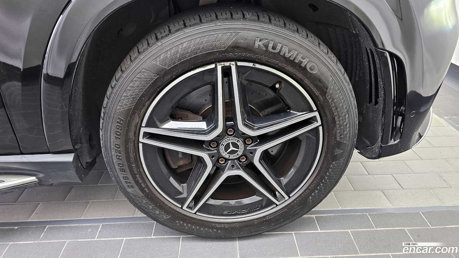 GLE-Class Mercedes-Benz 2019.8-OUTER-005