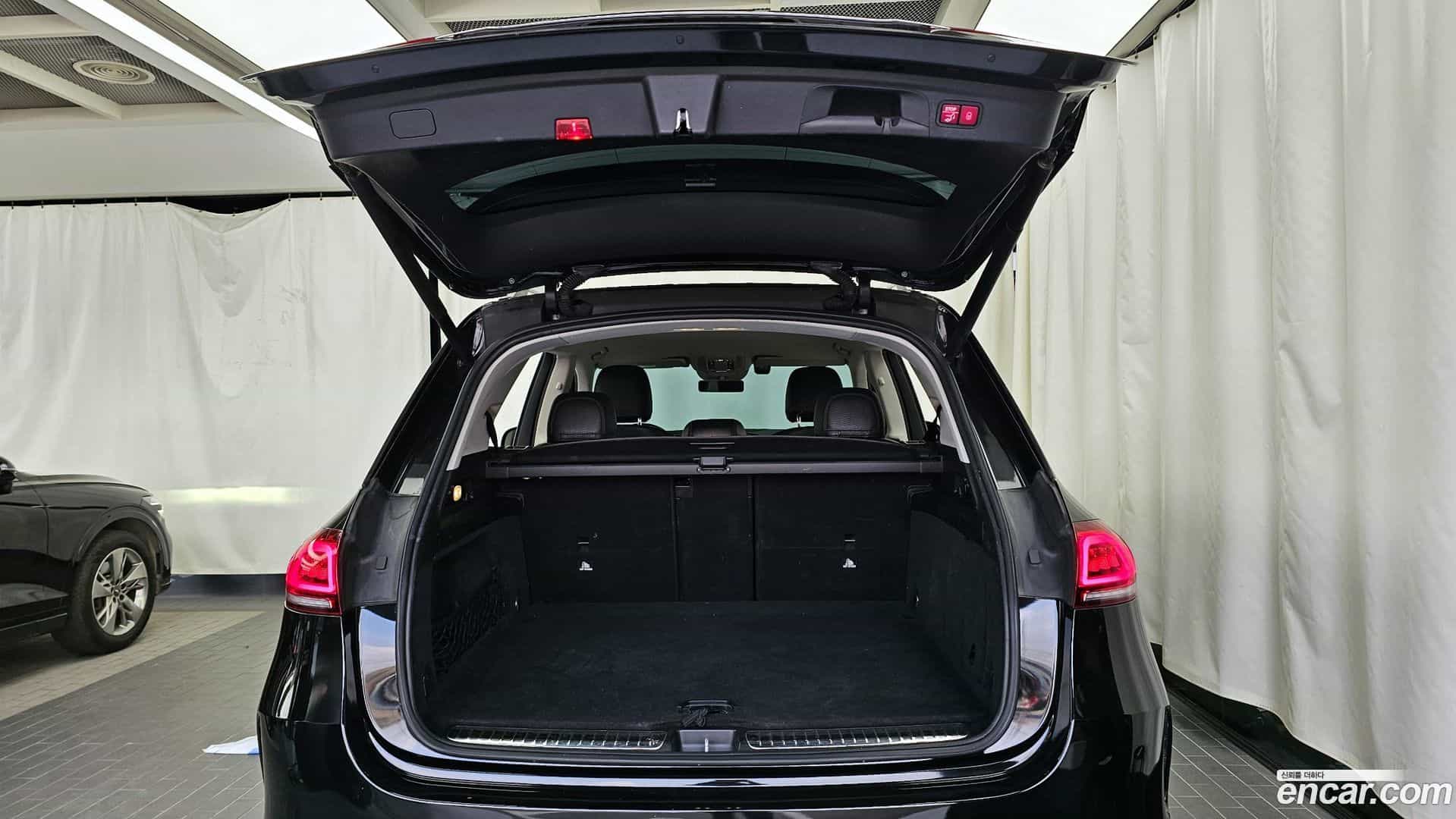GLE-Class Mercedes-Benz 2019.8-OPTION-024