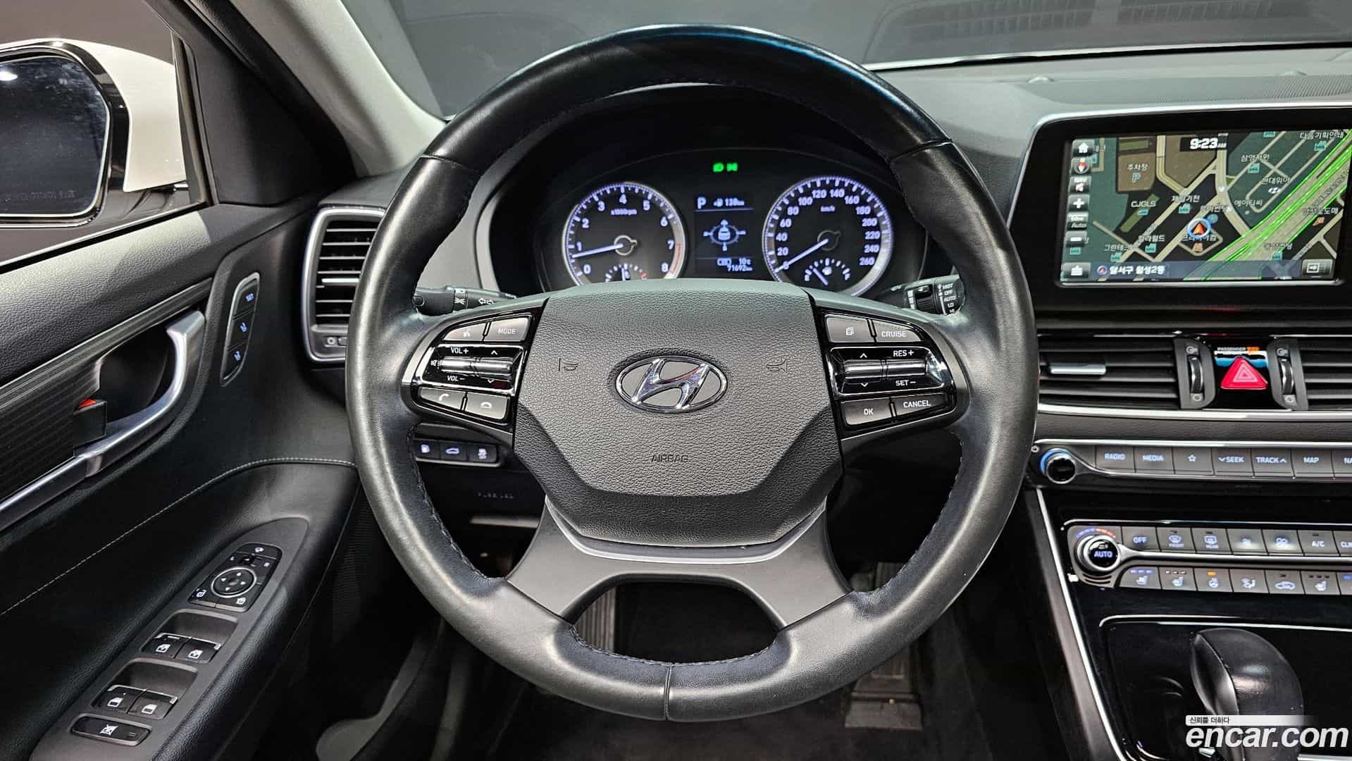 Grandeur Hyundai 2017.4-OPTION-017
