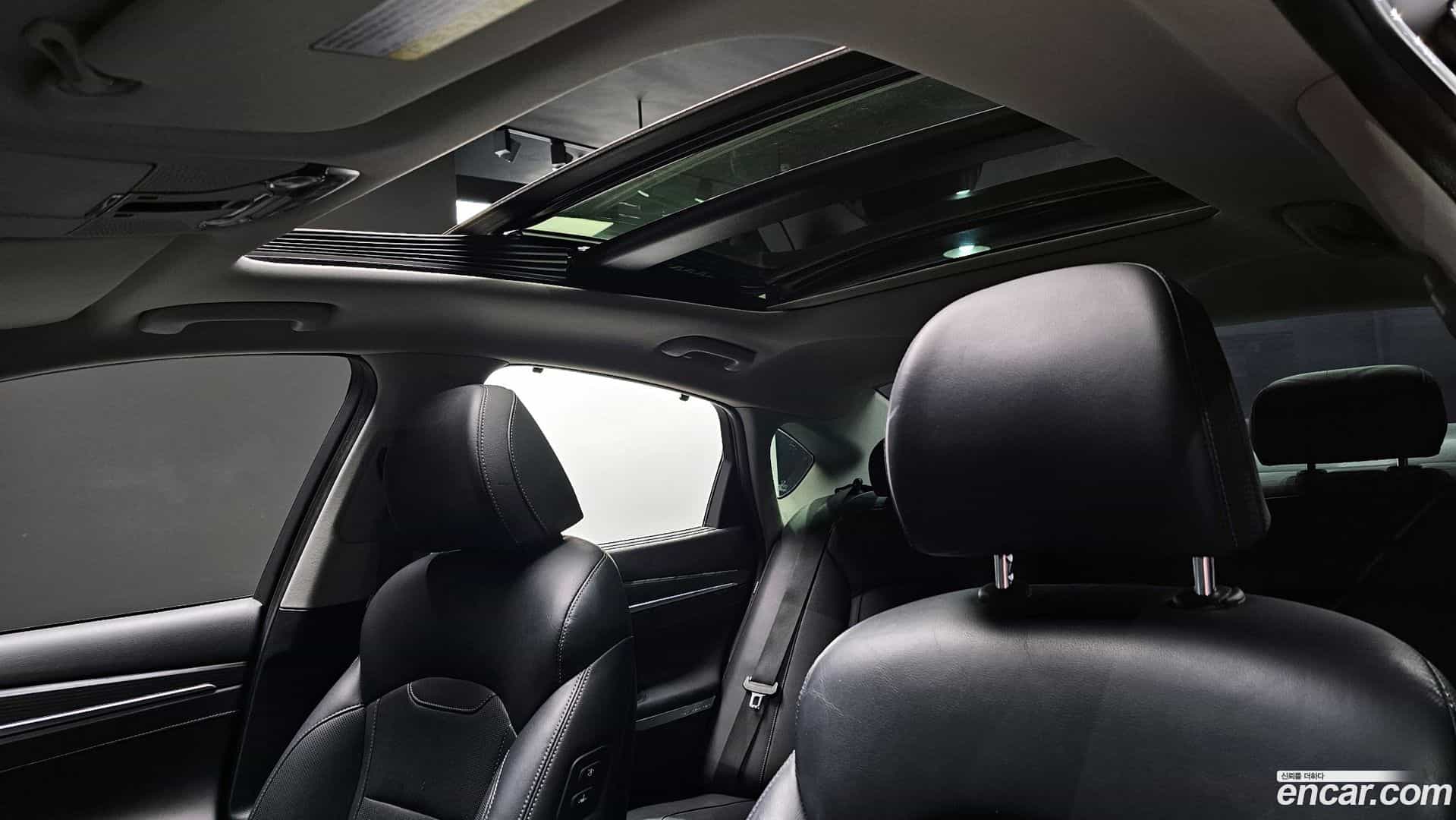 Grandeur Hyundai 2017.4-OPTION-023