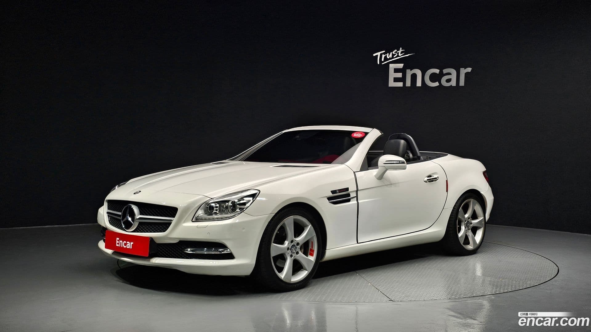 Main__Slider__Photo:SLK-Class Mercedes-Benz 2015.3-0