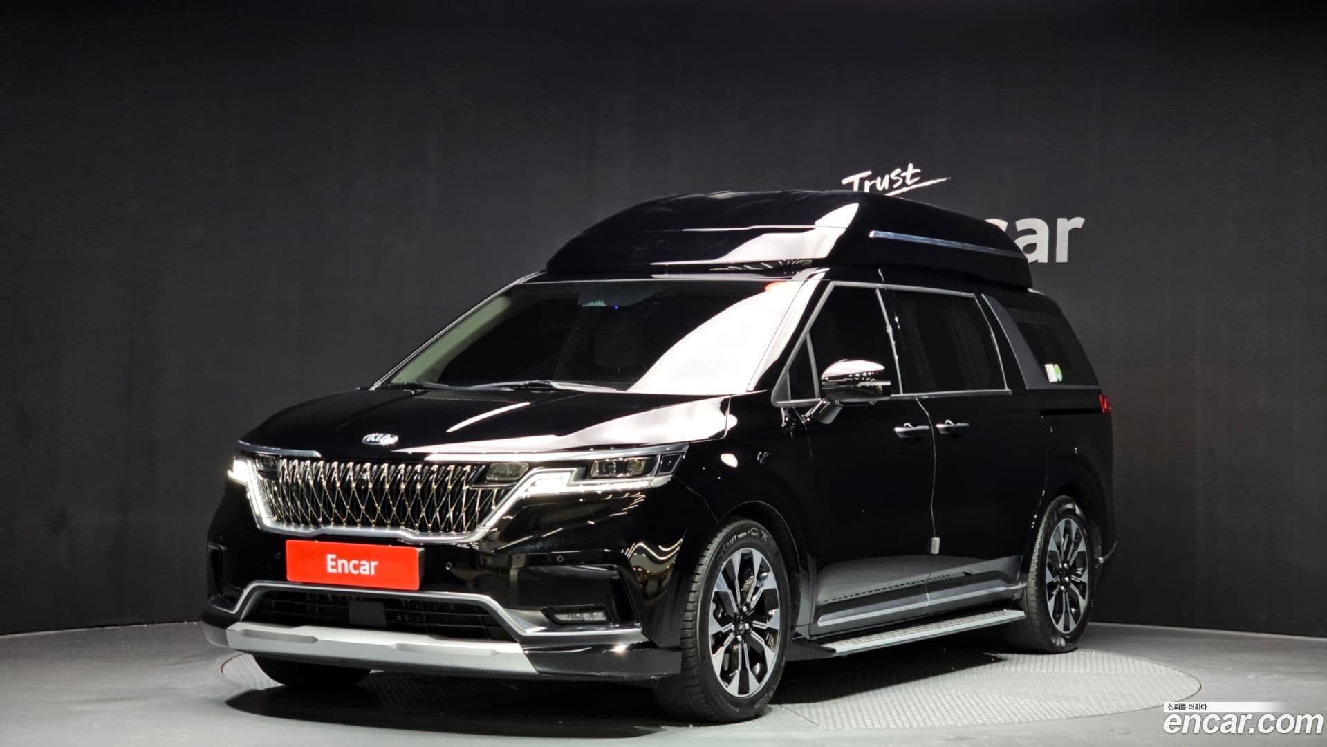 Main__Slider__Photo:Canival Kia 2020.11-0