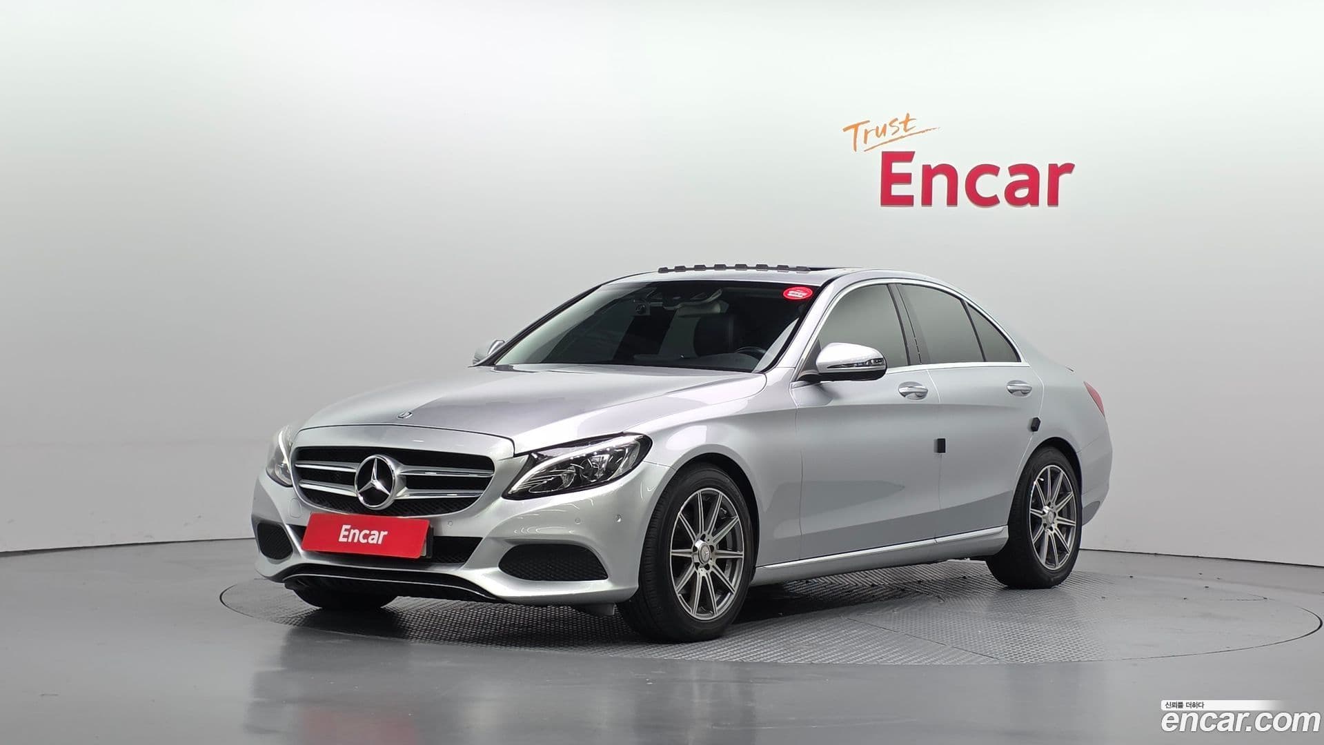 Main__Slider__Photo:C-Class Mercedes-Benz 2016.10-0