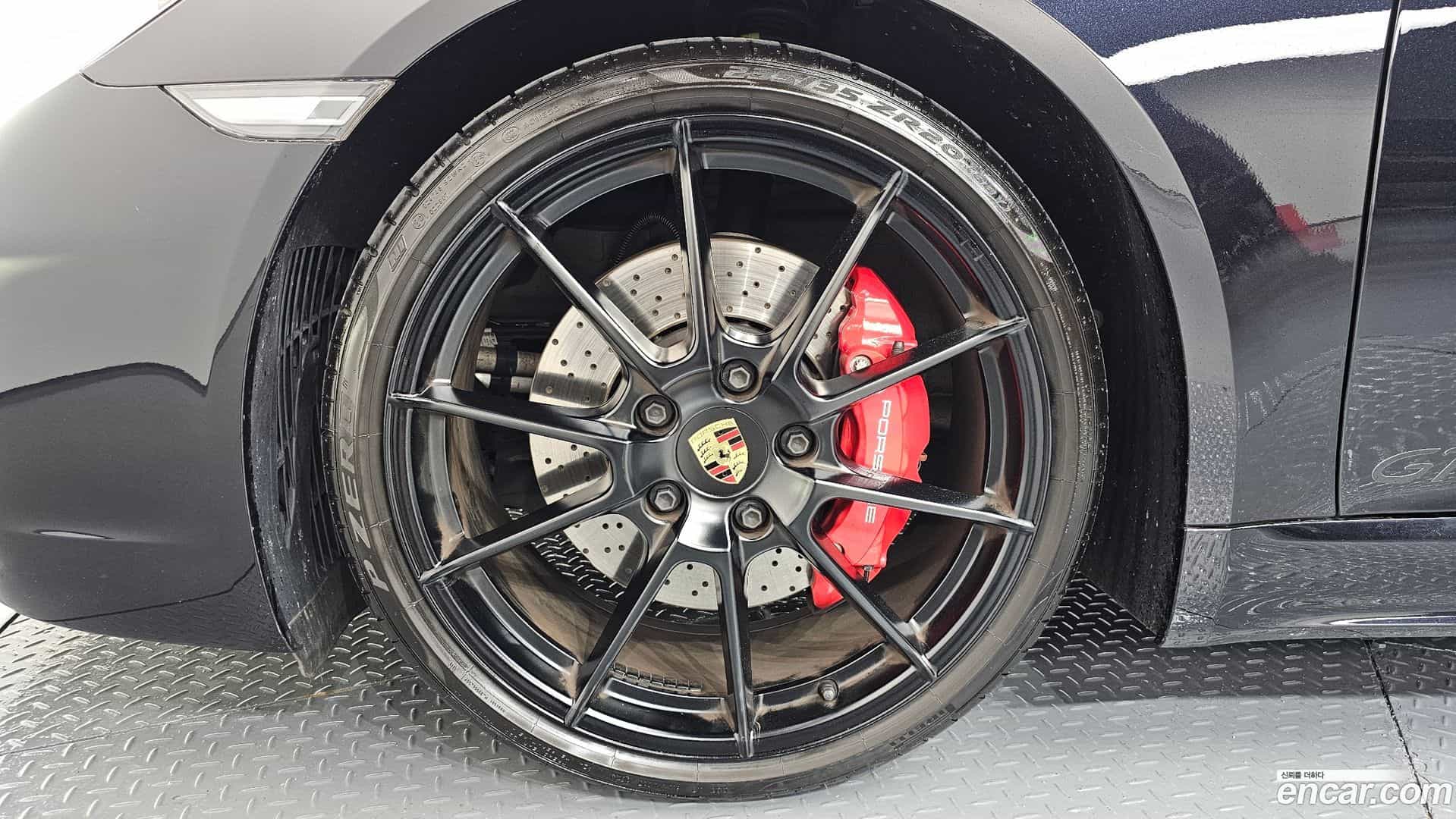 718 Porsche 2023.4-OUTER-005