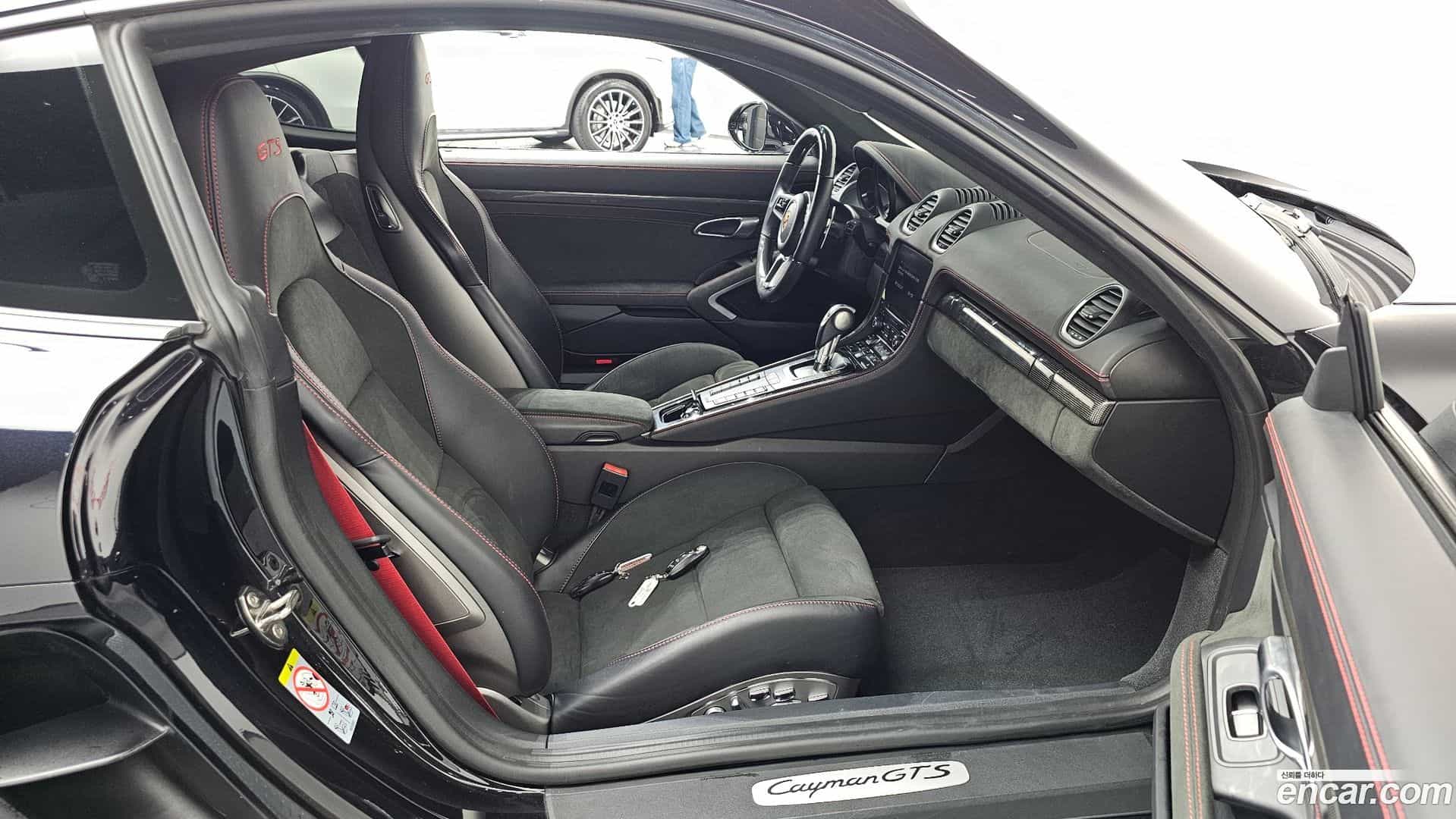 718 Porsche 2023.4-OPTION-015