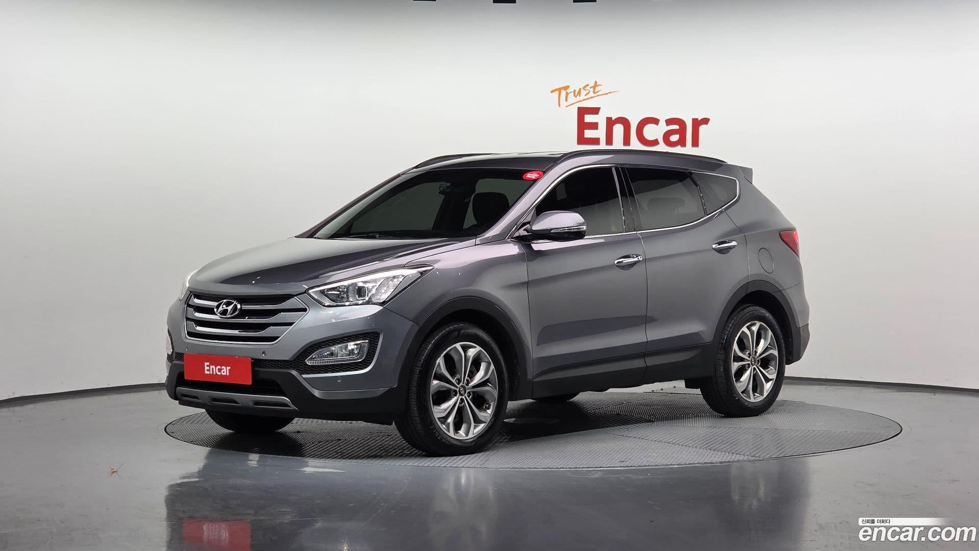 Main__Slider__Photo:Santafe Hyundai 2014.4-0