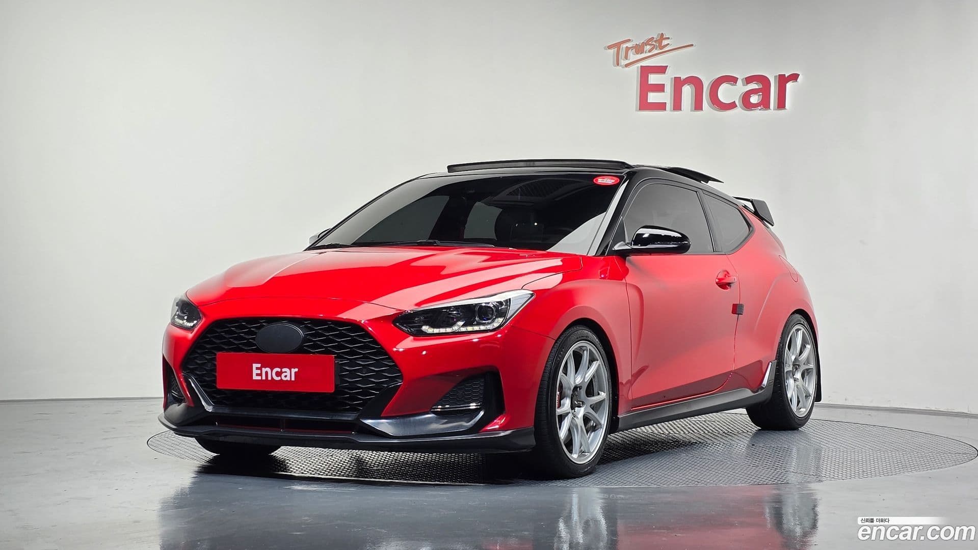 Main__Slider__Photo:Veloster Hyundai 2018.11-0