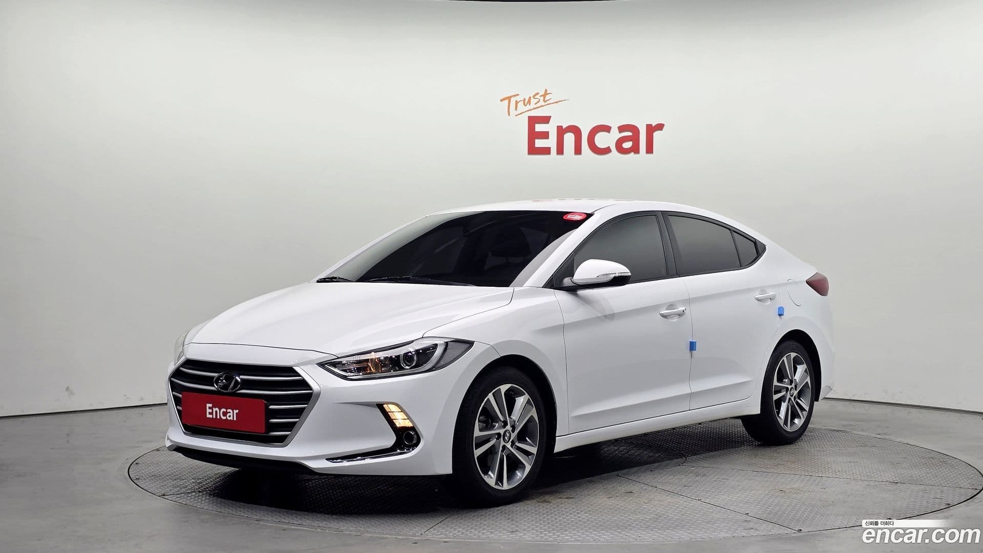Main__Slider__Photo:AVANTE Hyundai 2018.7-0
