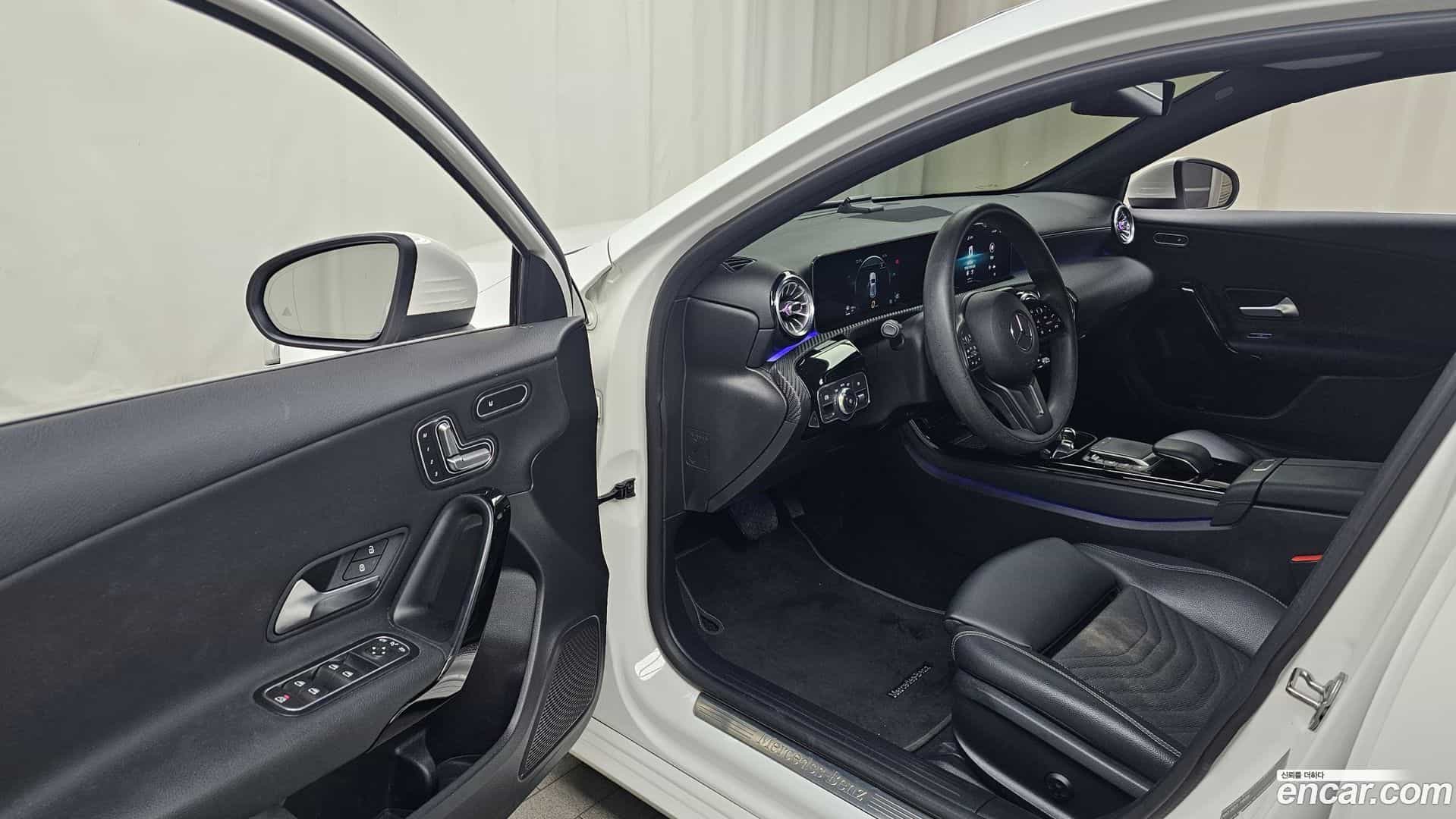 A-Class Mercedes-Benz 2020.3-INNER-010