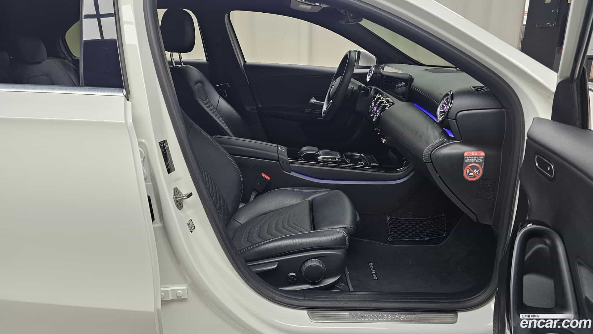 A-Class Mercedes-Benz 2020.3-OPTION-015