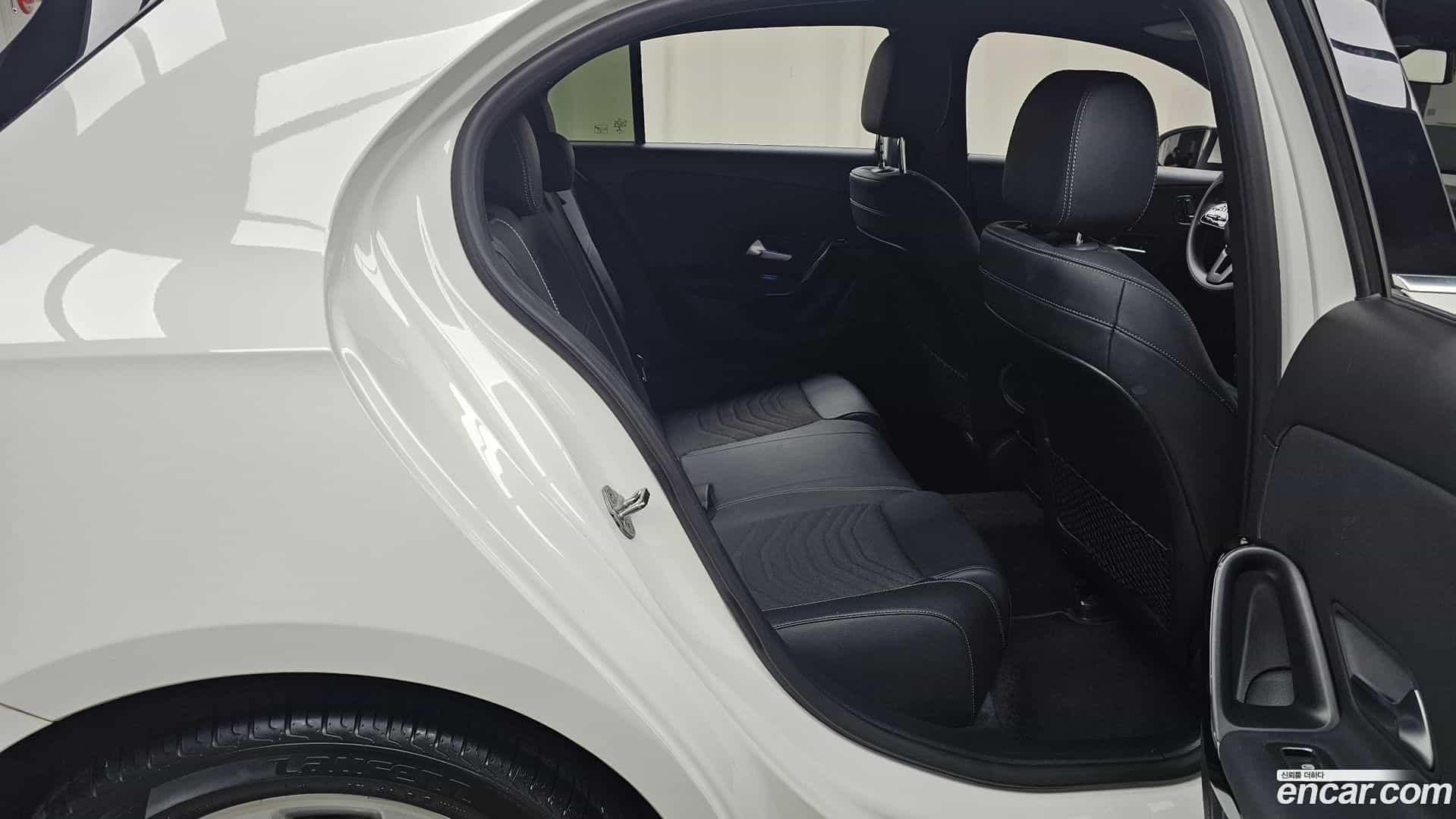 A-Class Mercedes-Benz 2020.3-OPTION-016