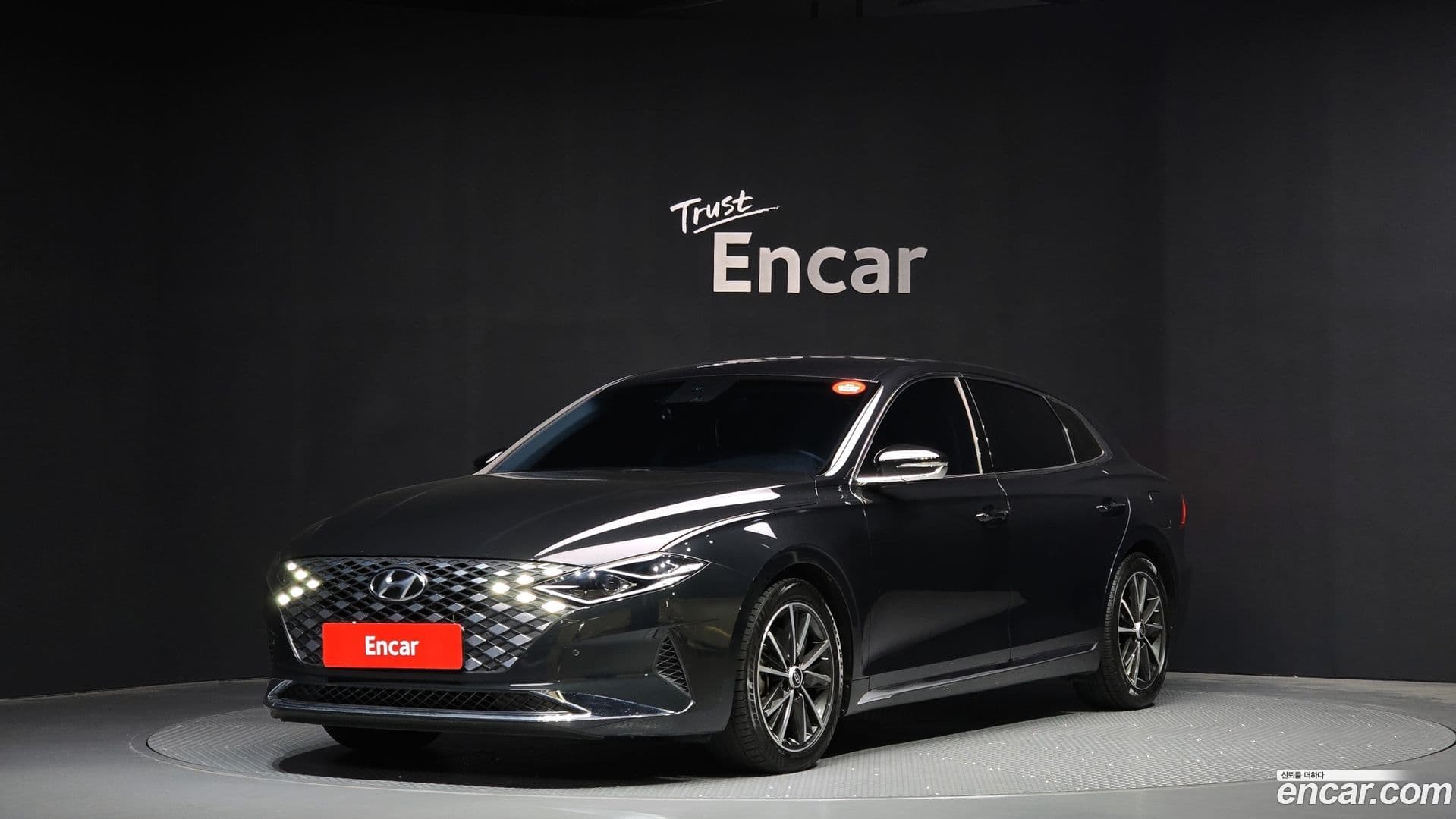 Main__Slider__Photo:Grandeur Hyundai 2020.7-0