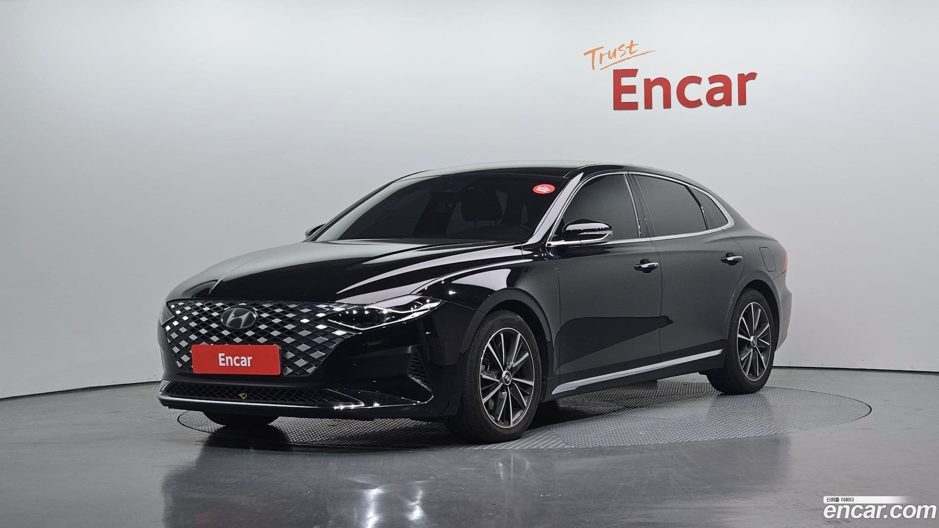 Main__Slider__Photo:Grandeur Hyundai 2020.6-0