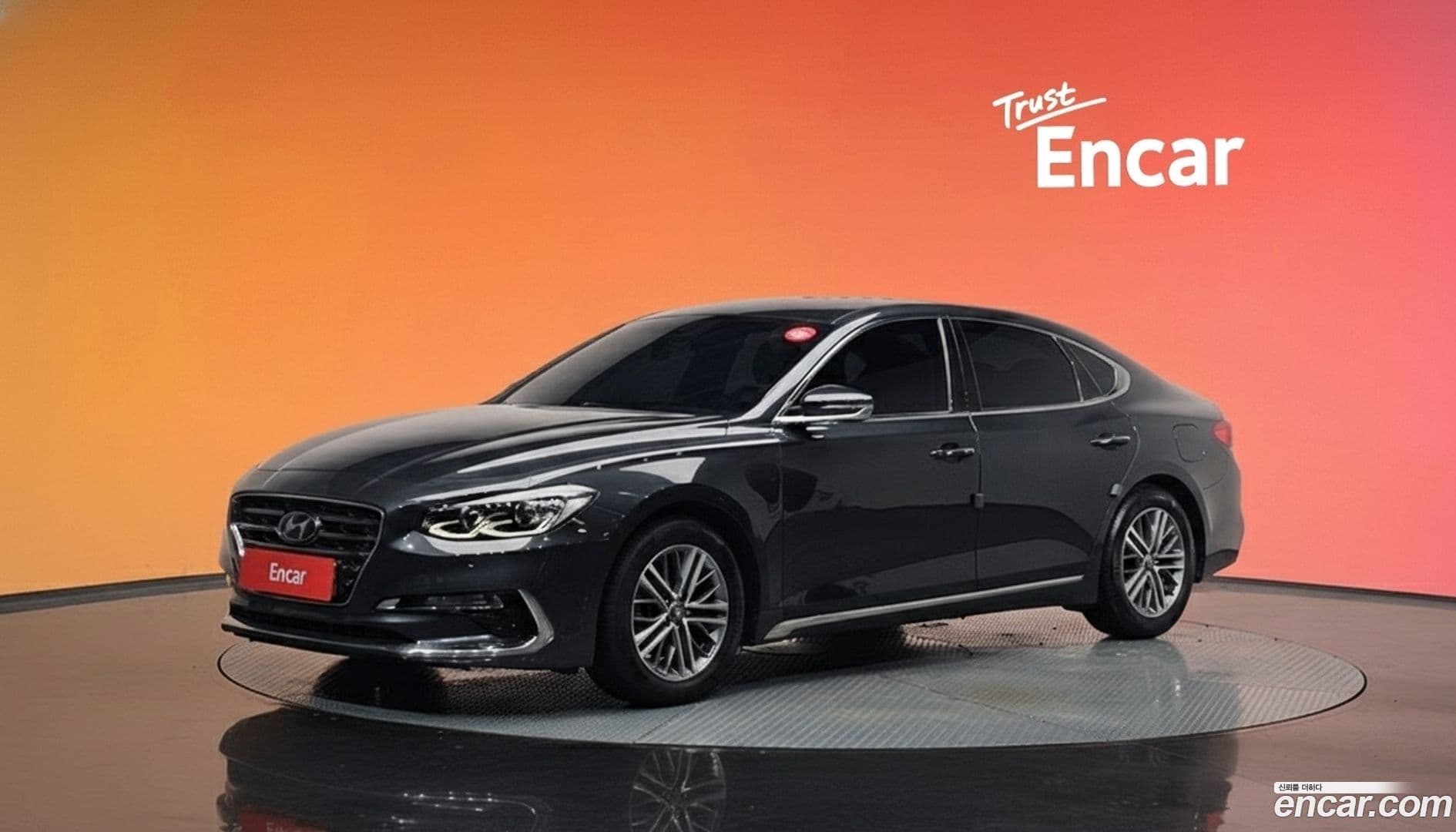 Main__Slider__Photo:Grandeur Hyundai 2018.6-0