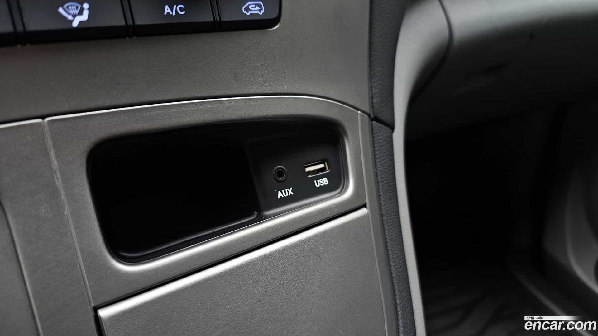 Starex Hyundai 2019.3-OPTION-021