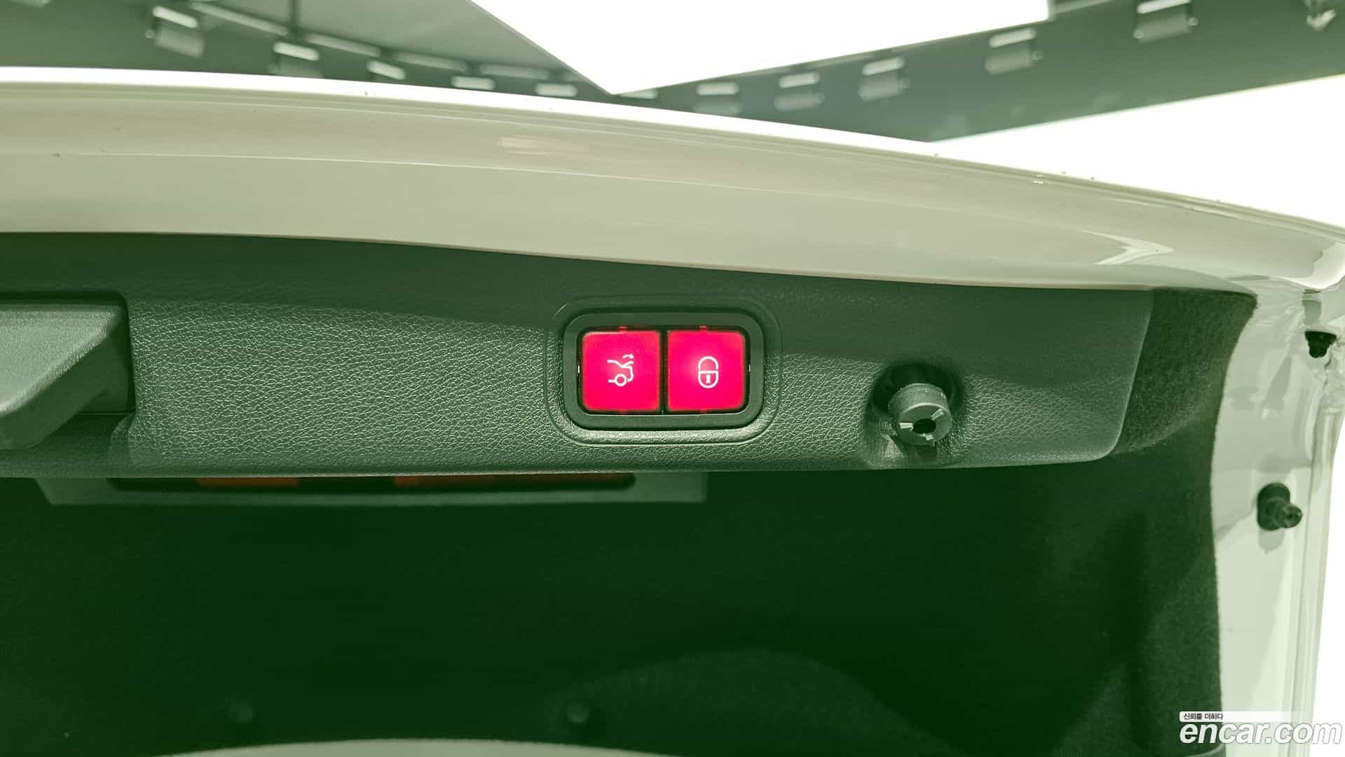 E-Class Mercedes-Benz 2020.10-OPTION-024