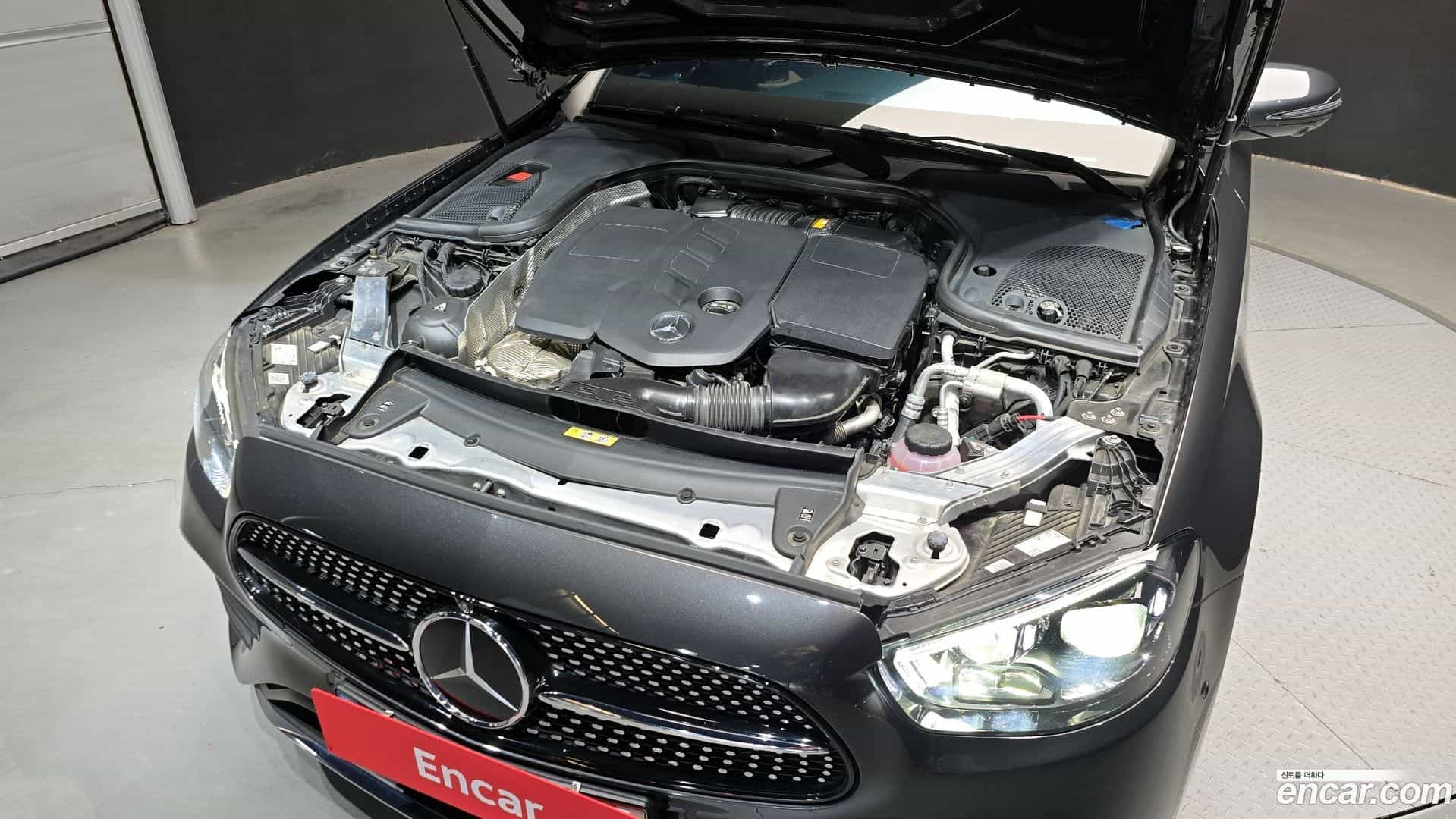 E-Class Mercedes-Benz 2022.7-INNER-6