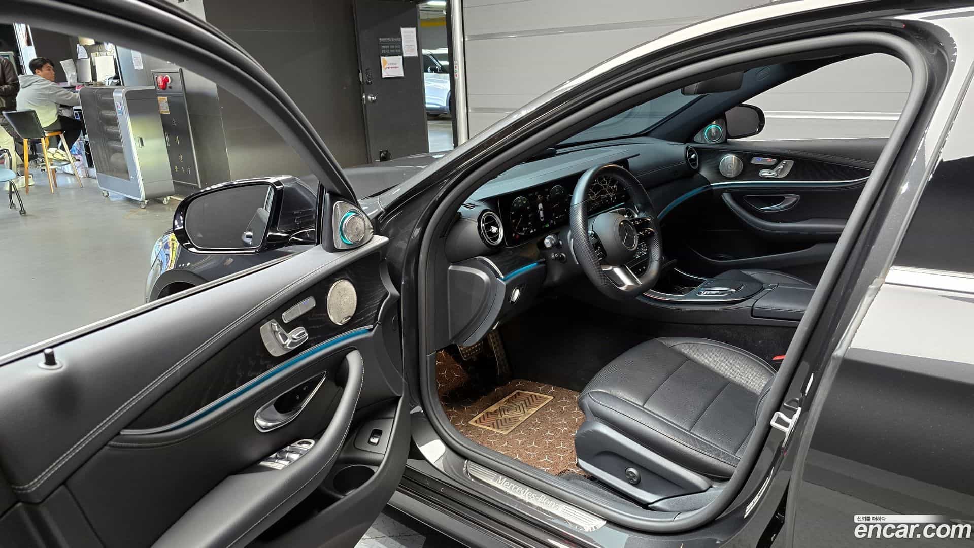 E-Class Mercedes-Benz 2022.7-OPTION-15