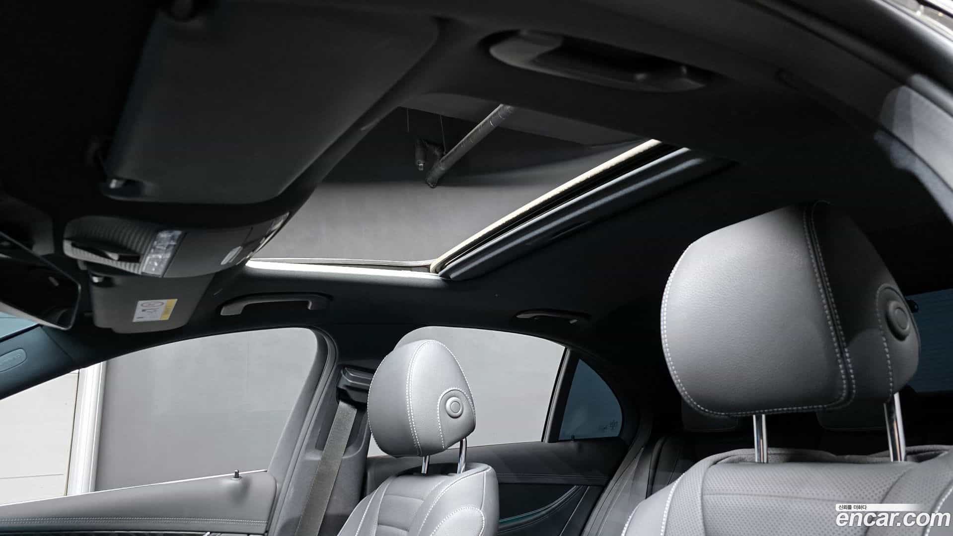 E-Class Mercedes-Benz 2022.7-OPTION-22